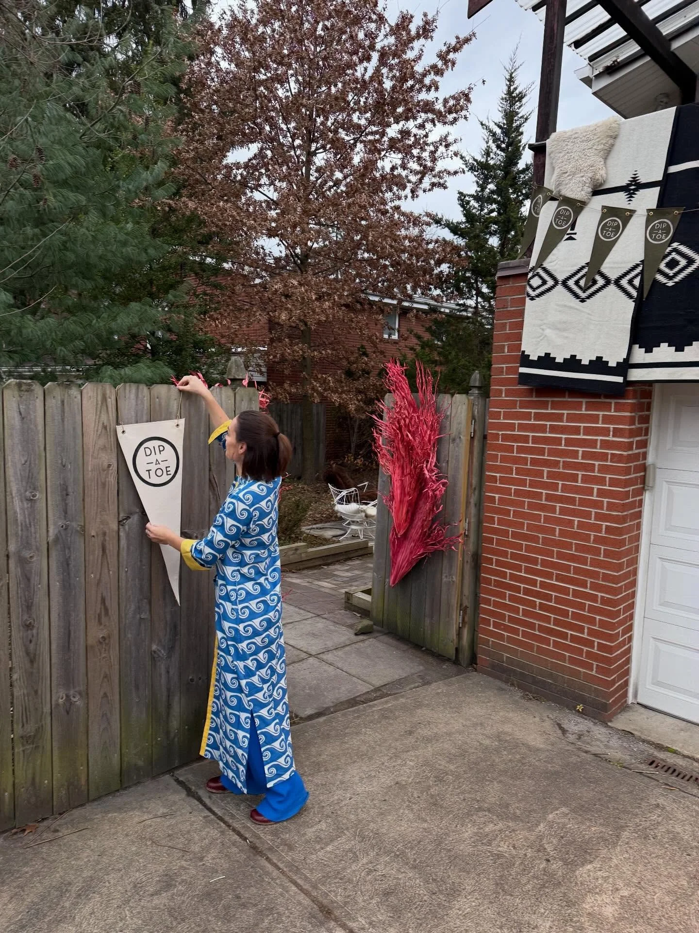 Pittsburgh, wooooow. You brought it for weekend 1 (of 3!) Crazy fun times, so many marvelous humans, and now counting down the days until next weekend at HolidayHaus. Thank you to everyone who has come through so far. Oh and many good lewks were had 