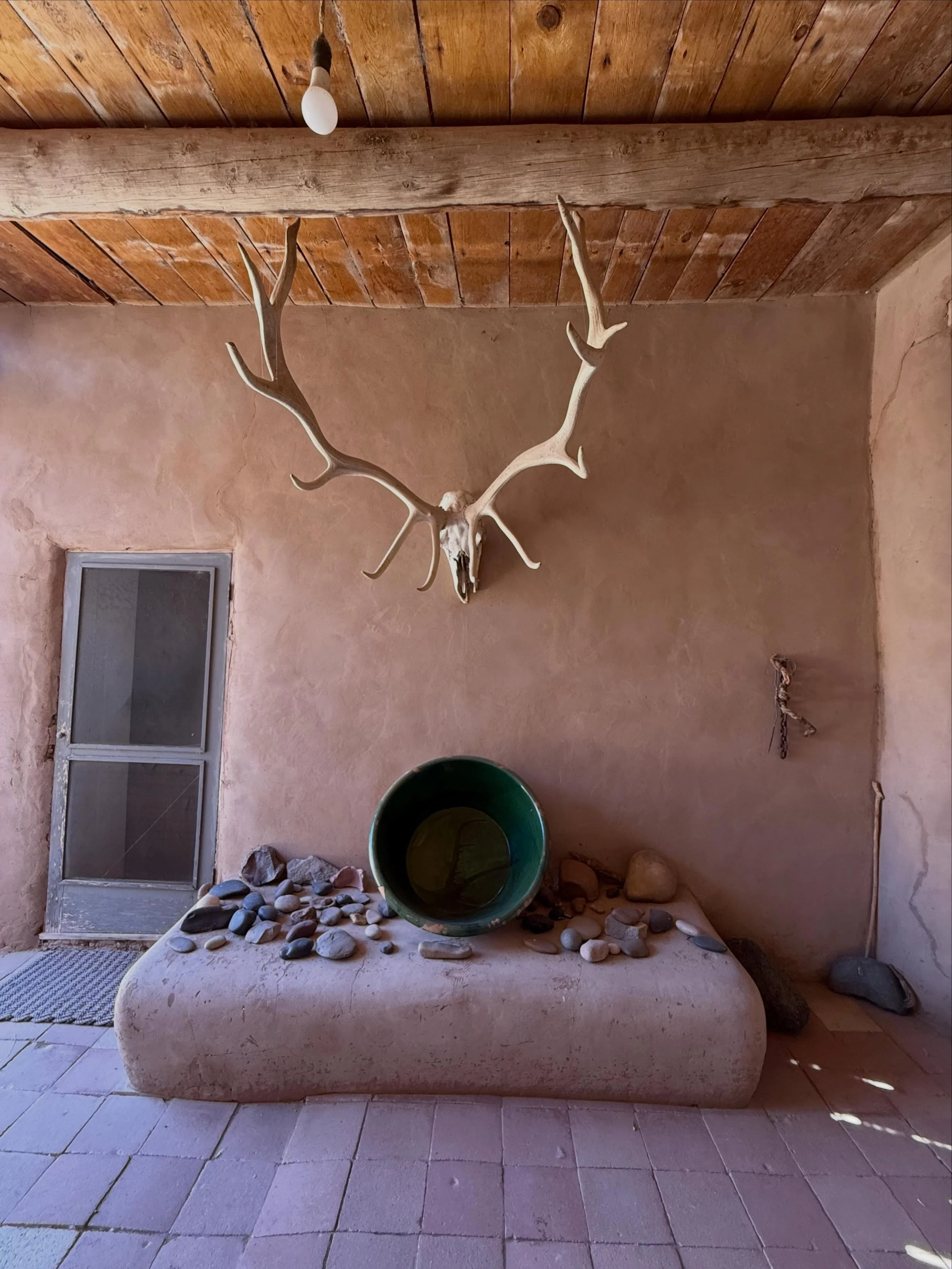 Oh Georgia. What a day spent in your life, had chills for most of it. Both at home and riding through Ghost Ranch. I feel strangely close to Georgia O&rsquo;Keefe. Lots of parallels in the way we live our lives. How we arrange our house, stuff, furni