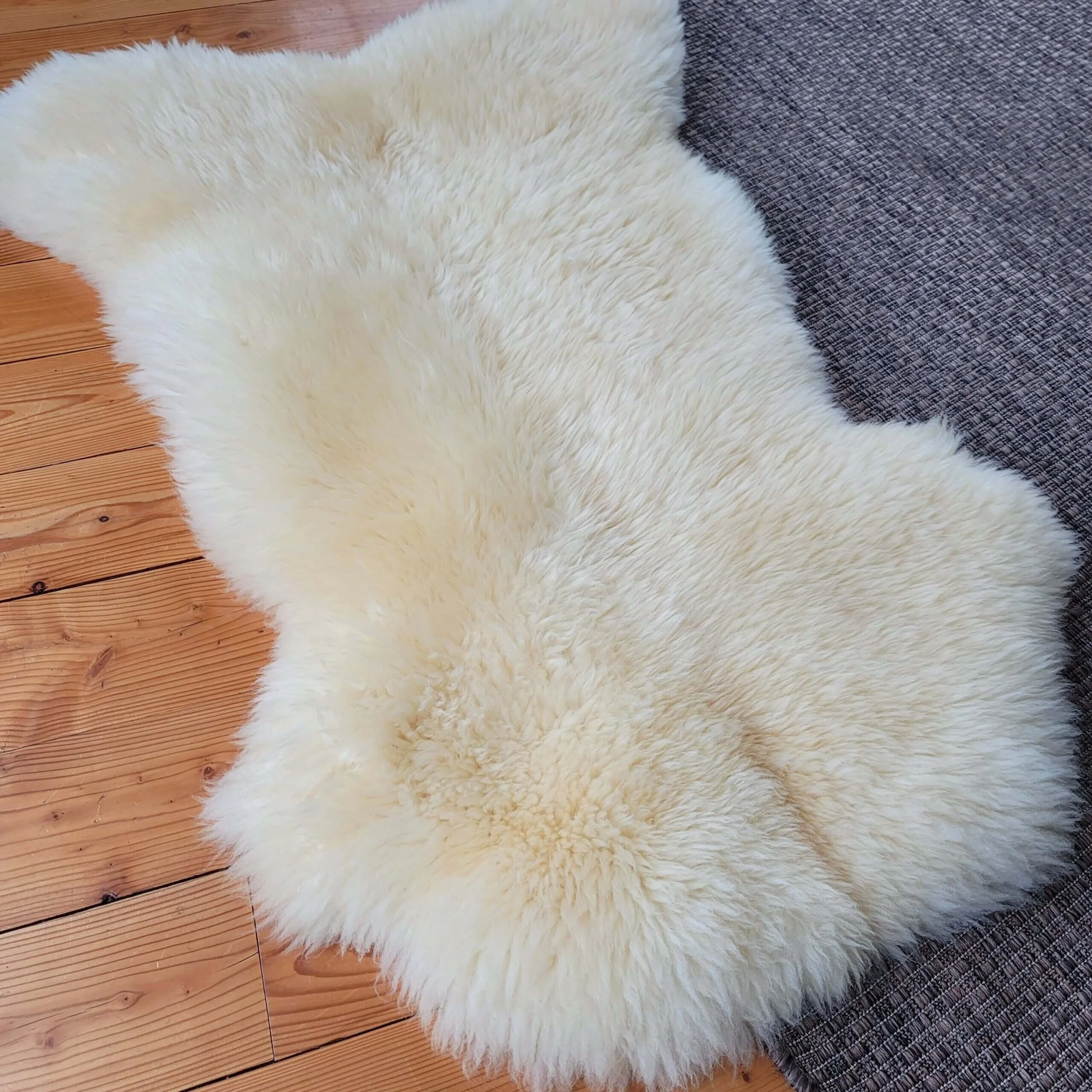 Dense Holland Cream Sheepskin 2.jpg