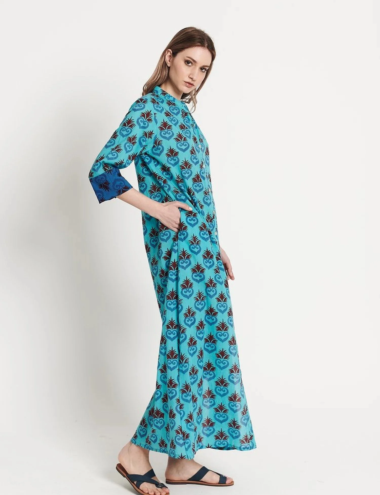 LongCaftan.jpeg