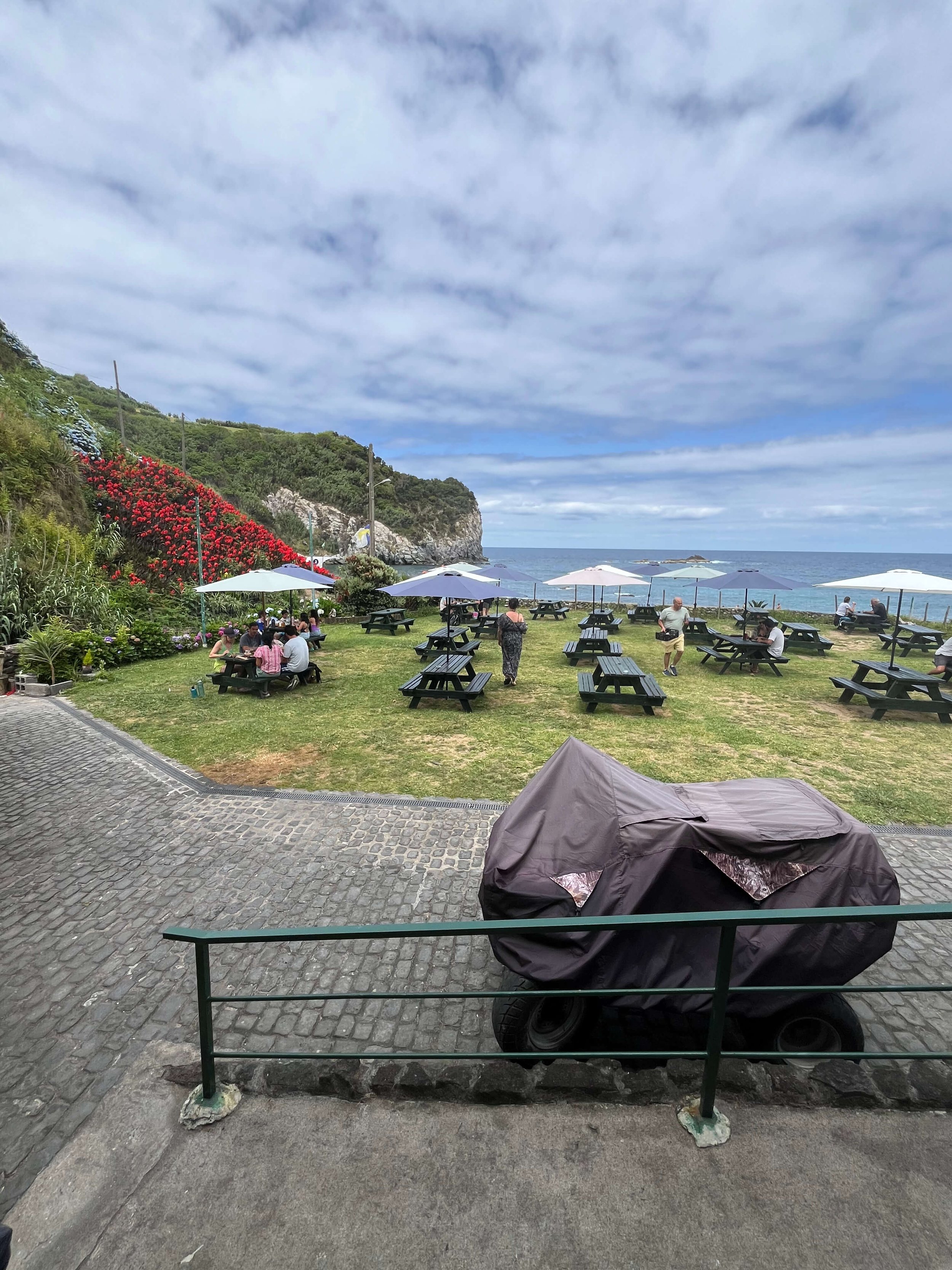 Praia dos Moinhos cafe.jpg