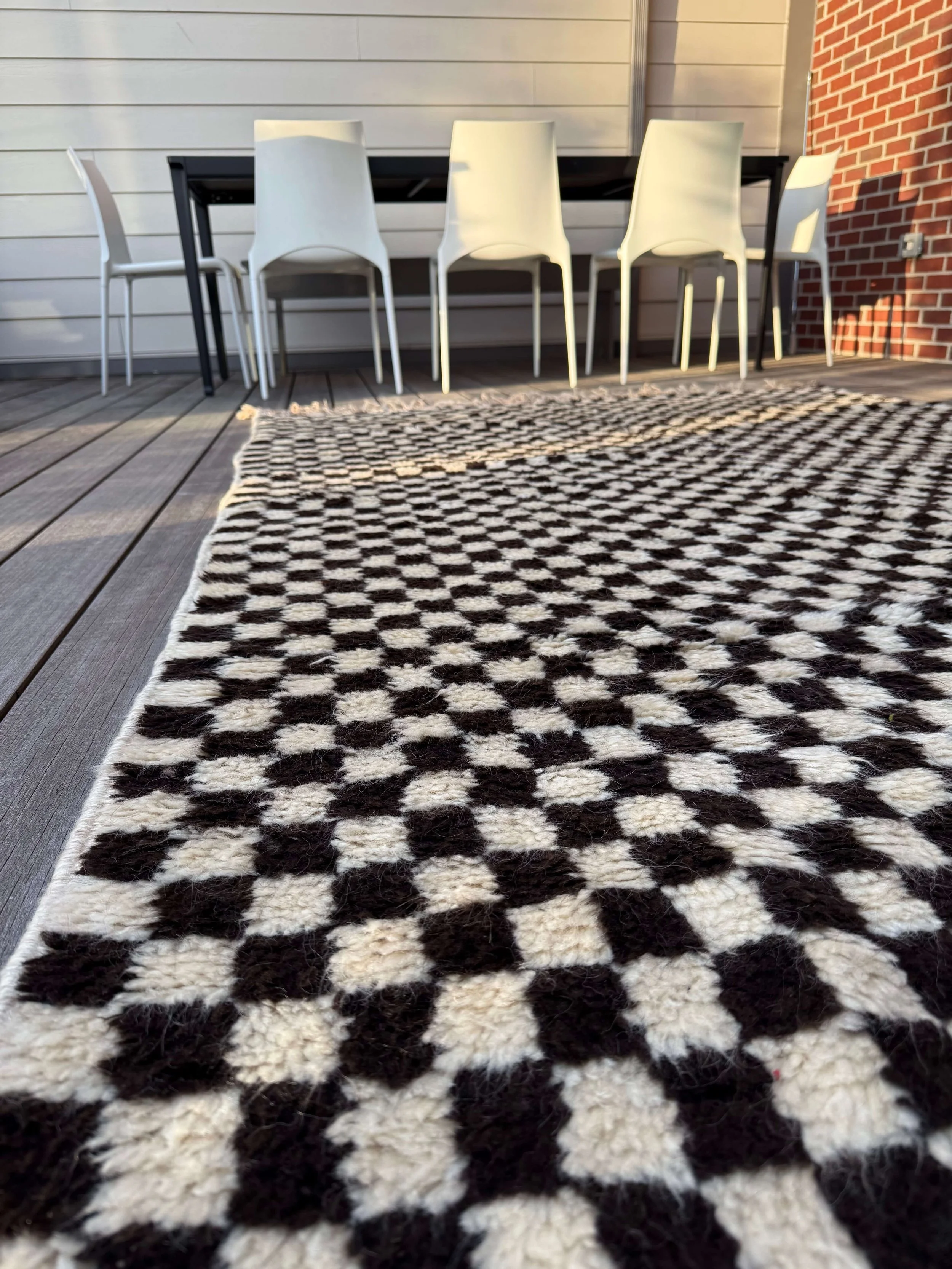 BlackWhiteCheckerRug4.jpeg