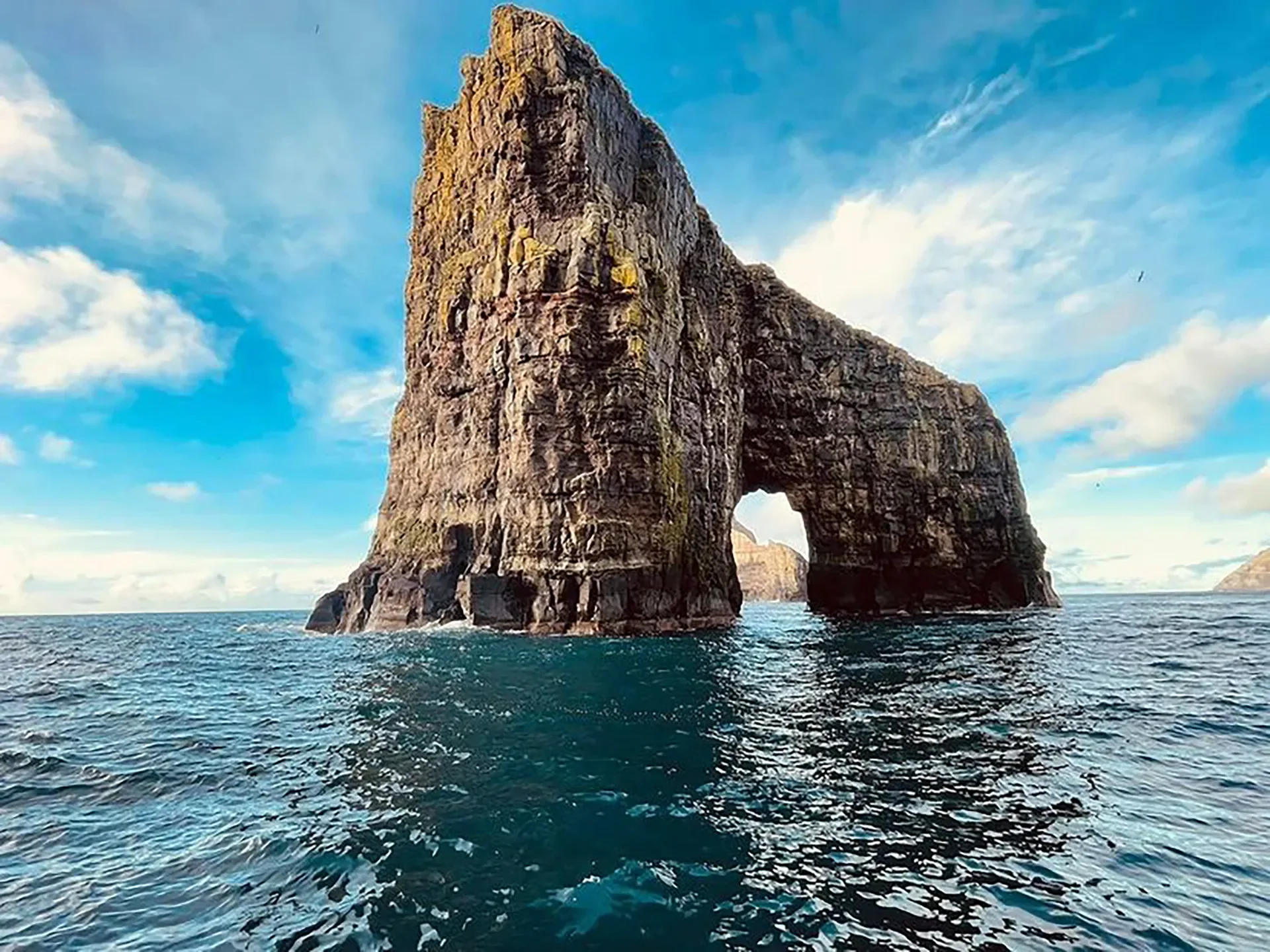 drangarnir-island-boat-torurs.webp