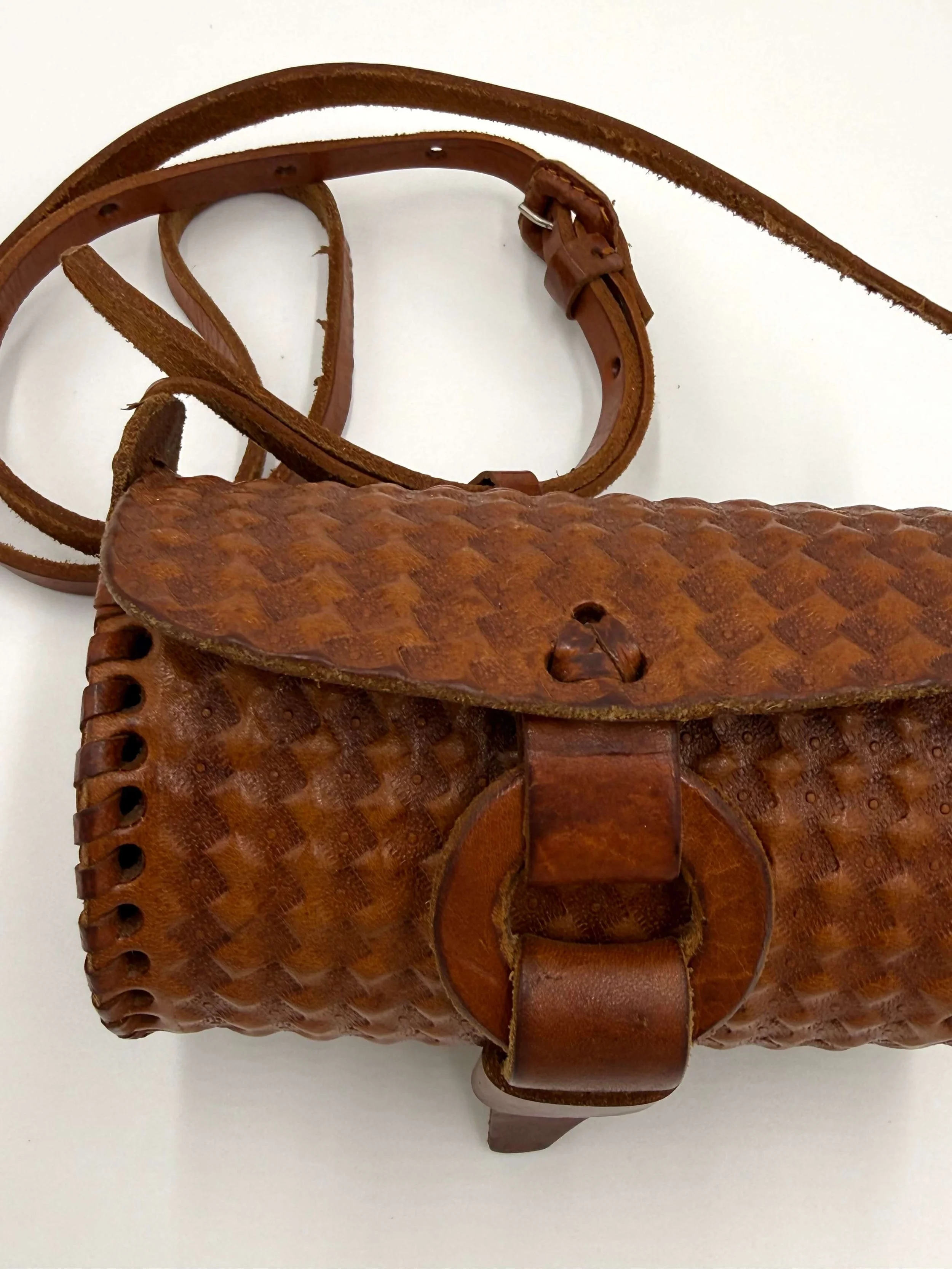 Leather Barrel Bag 6.jpeg