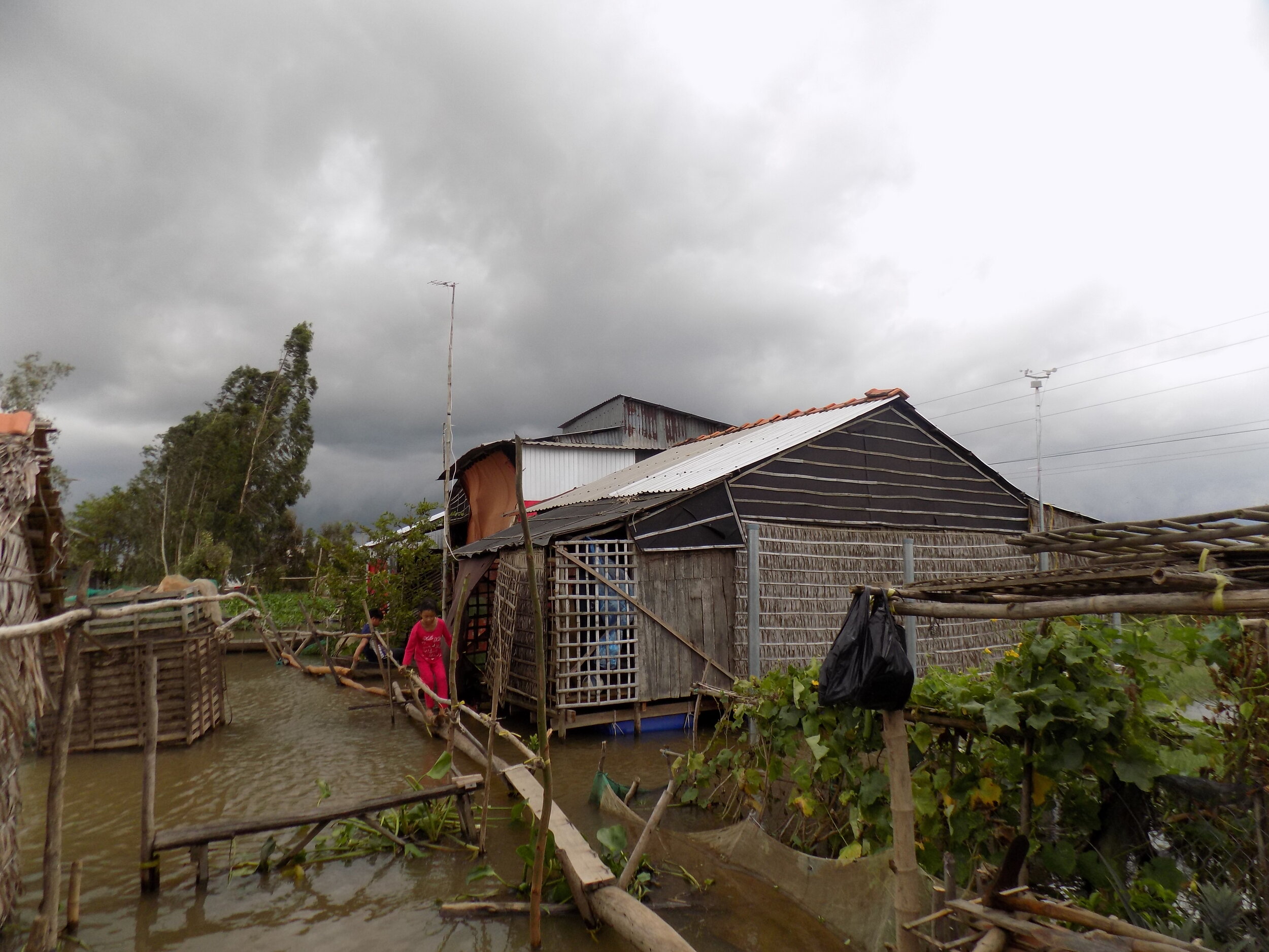  Nang’s house retrofitted and floating during 2018 seasonal monsoon flooding 