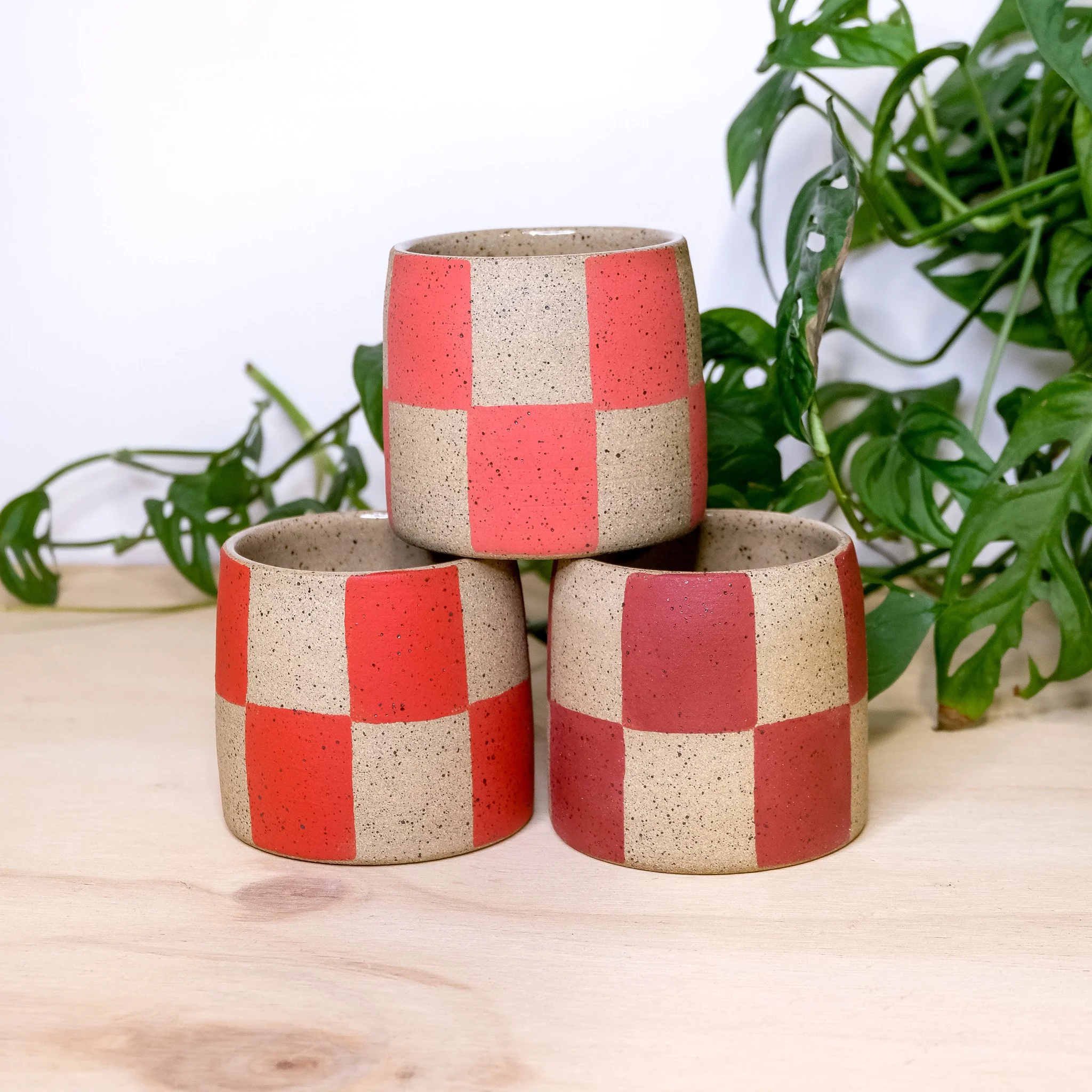 MINI CHECKERED TUMBLER
