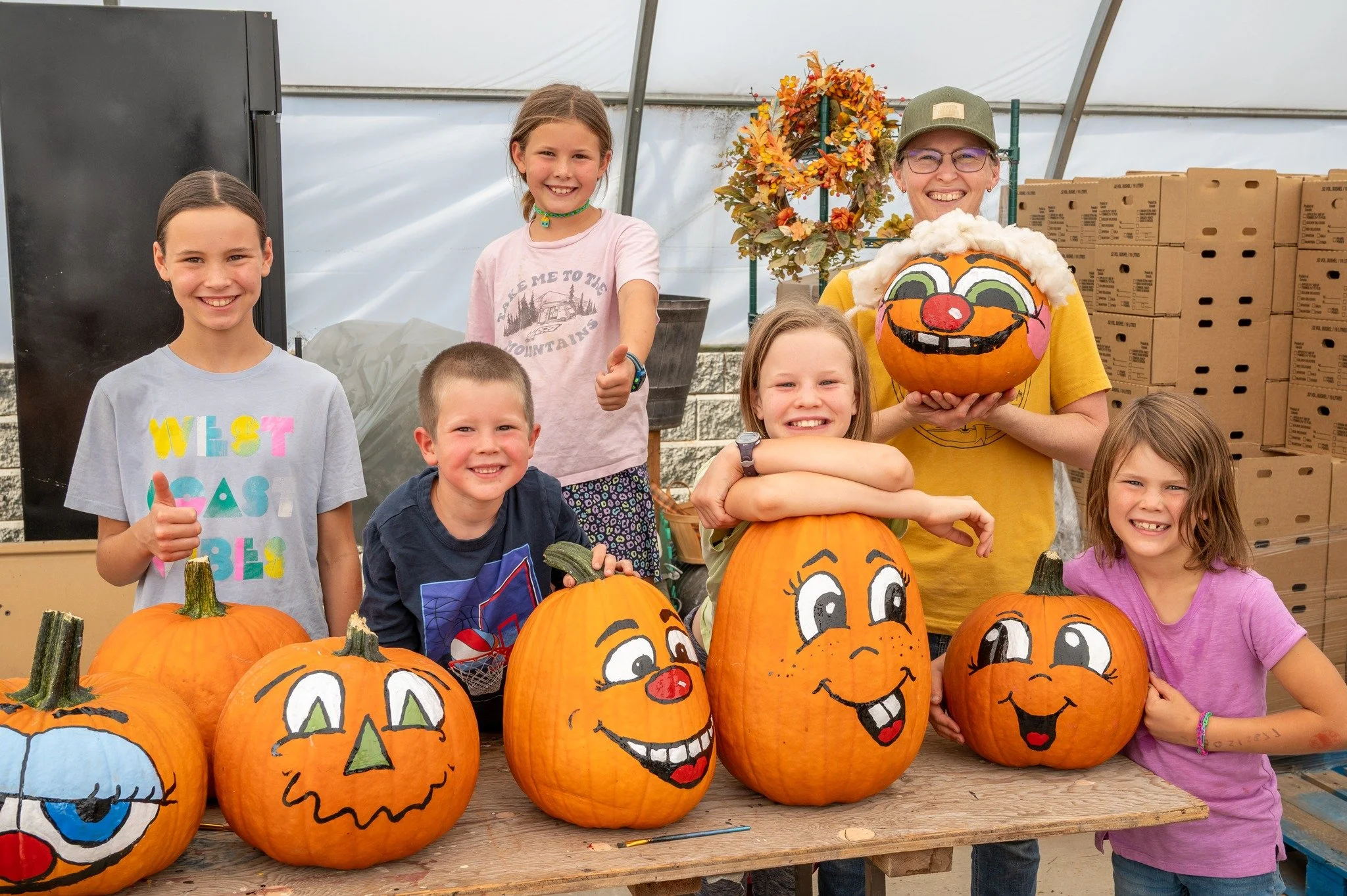 🎃 Pumpkin Scavenger Hunt at Davison Orchards! 🎃

Have you found all the pumpkins that Rachel and her kids hid around the farm? 👀🍂
Start at the market entrance, our greeter has the slips with clues to help you find all the painted pumpkins! 📝✨

?