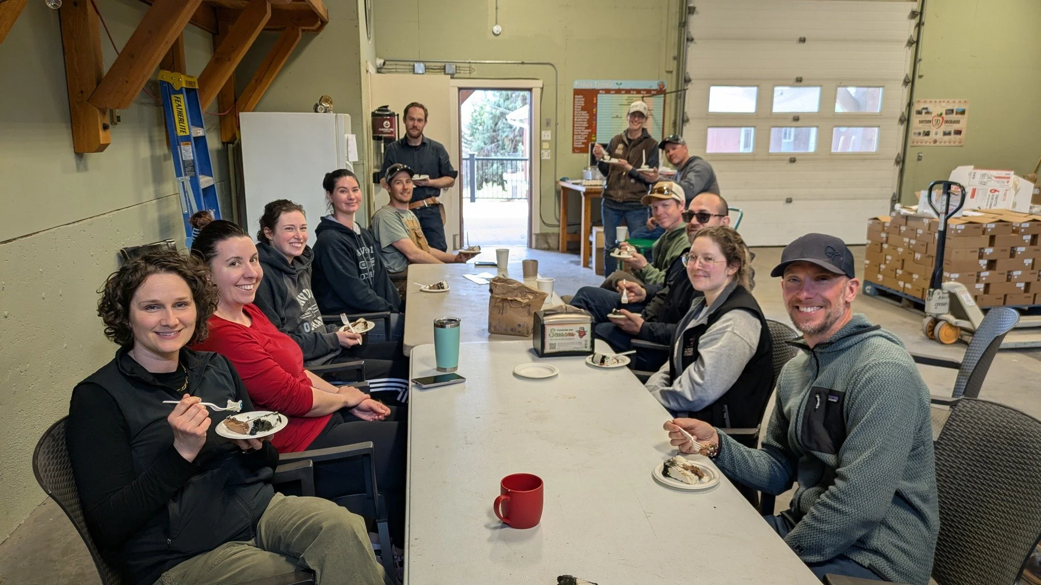 Only 1 month to go! 🚜🍎
Gearing up for opening day on May 1st and celebrating our cannery team finishing the production of preserves with a cake! 🎉

#DavisonOrchards #OneMonthToGo #WeDidIt #CanneryTeam #OpeningSoon #FarmMade #openingmay1st