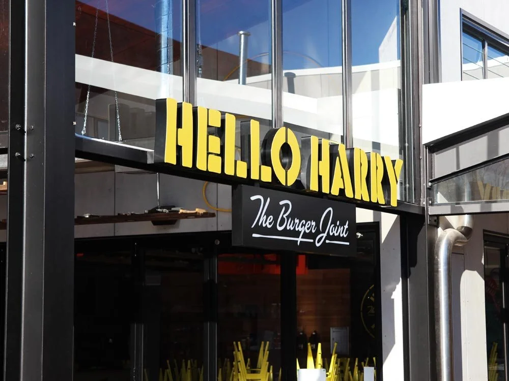 3D-Illuminated-Signs-On-Time-Hello-Harry-1.jpg