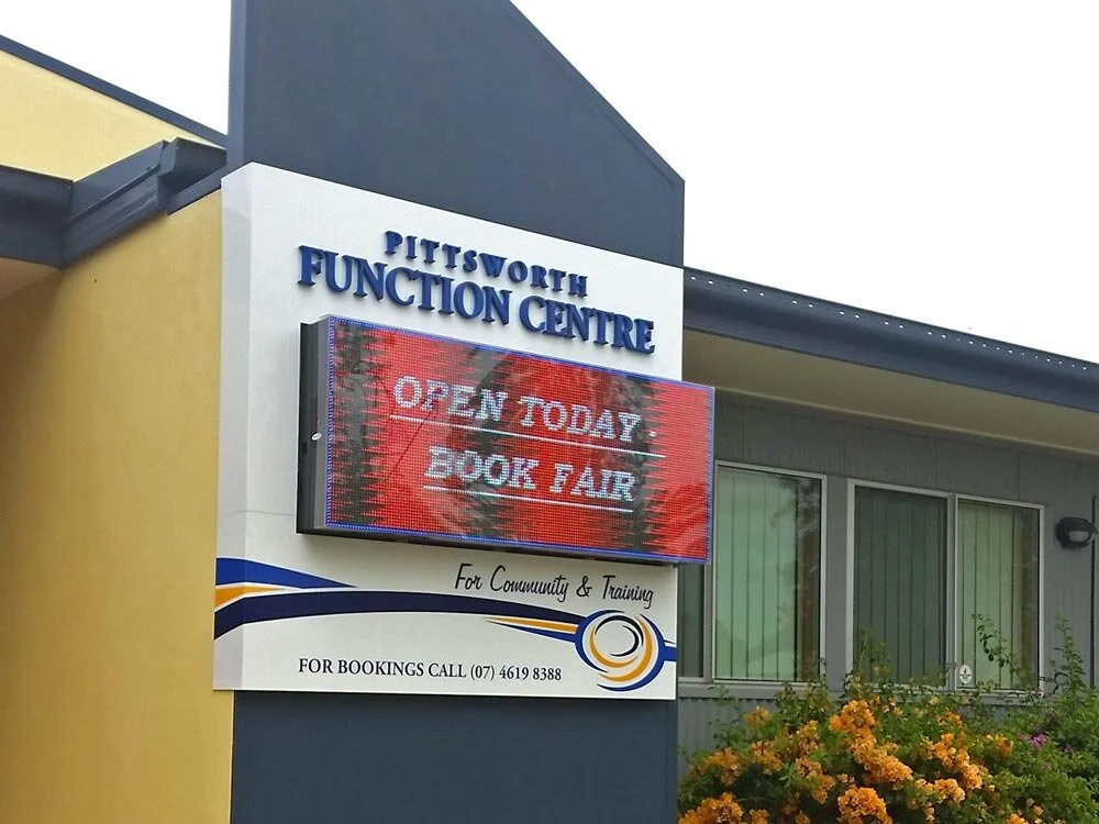 LED-Screen_Signs-On-Time_Pittsworth-Function-Centre.jpg