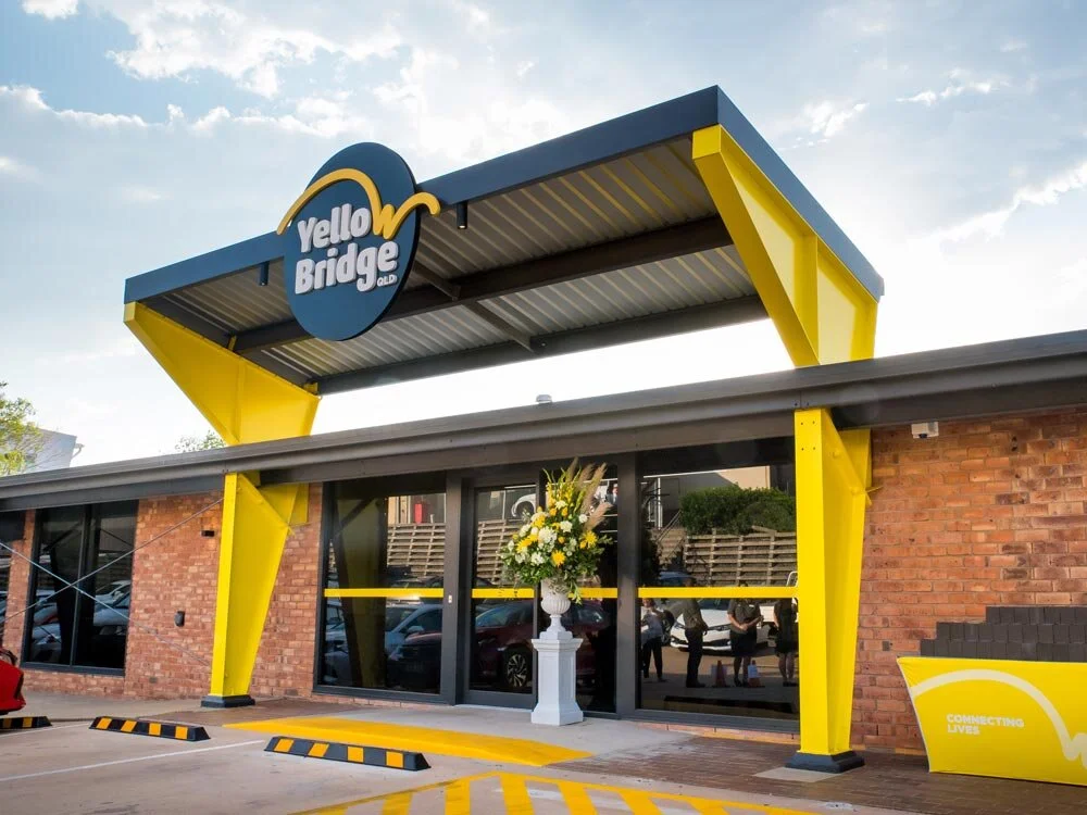 Shopfront_Signs-On-Time_Yellowbridge.jpg