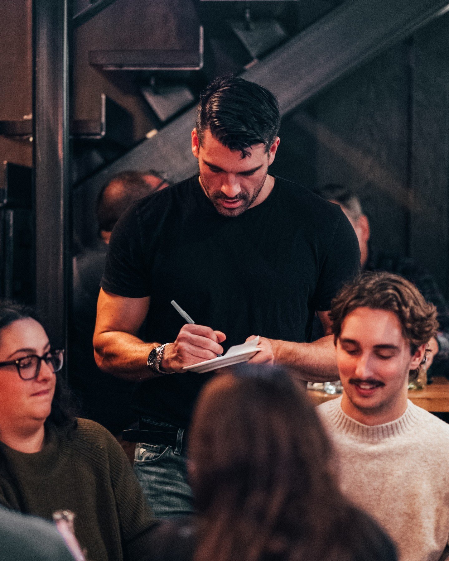 Notre &eacute;quipe est fi&egrave;re de chaque plat, chaque boisson et chaque moment. Nous sommes l&agrave; pour que votre exp&eacute;rience soit m&eacute;morable. ✨

Our team takes pride in every dish, every drink, and every moment. We&rsquo;re here