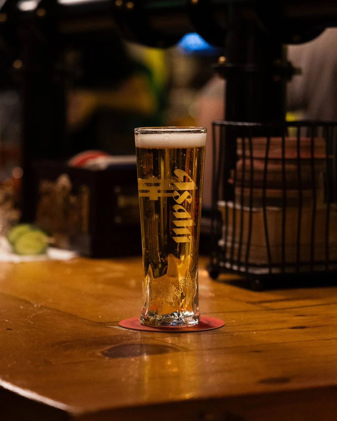 Une bonne bi&egrave;re n'a pas besoin de beaucoup de pr&eacute;sentation. Sant&eacute;!

A great beer doesn't need much of an introduction. Cheers! 

#PubSaintPierre #NotYourOrdinaryPub #OldMontreal #OldPort #GensduVieux