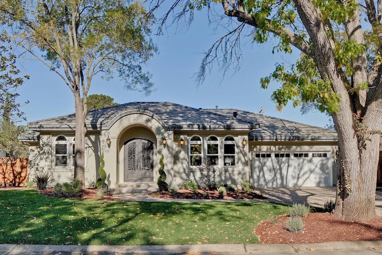 Front            5.jpeg