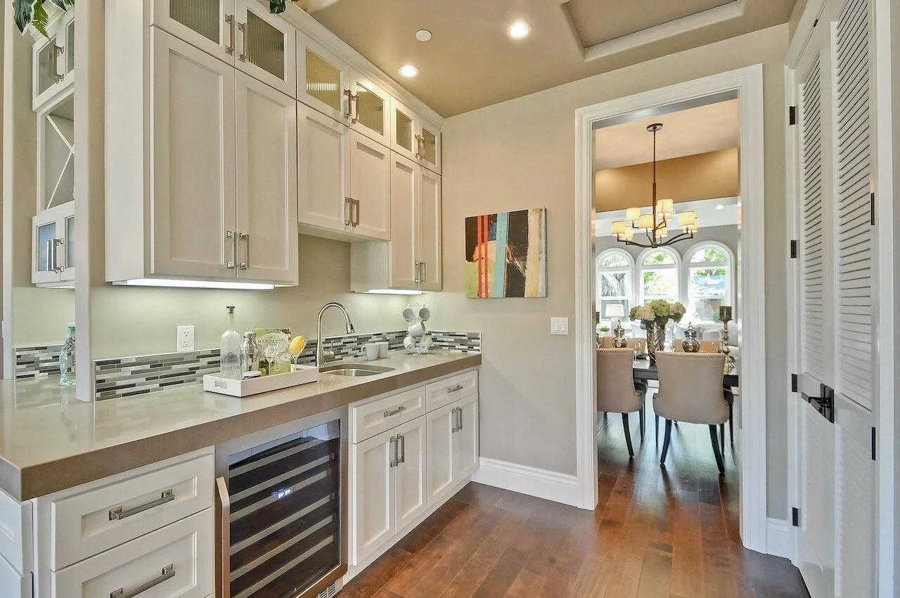 Bar            1.jpeg