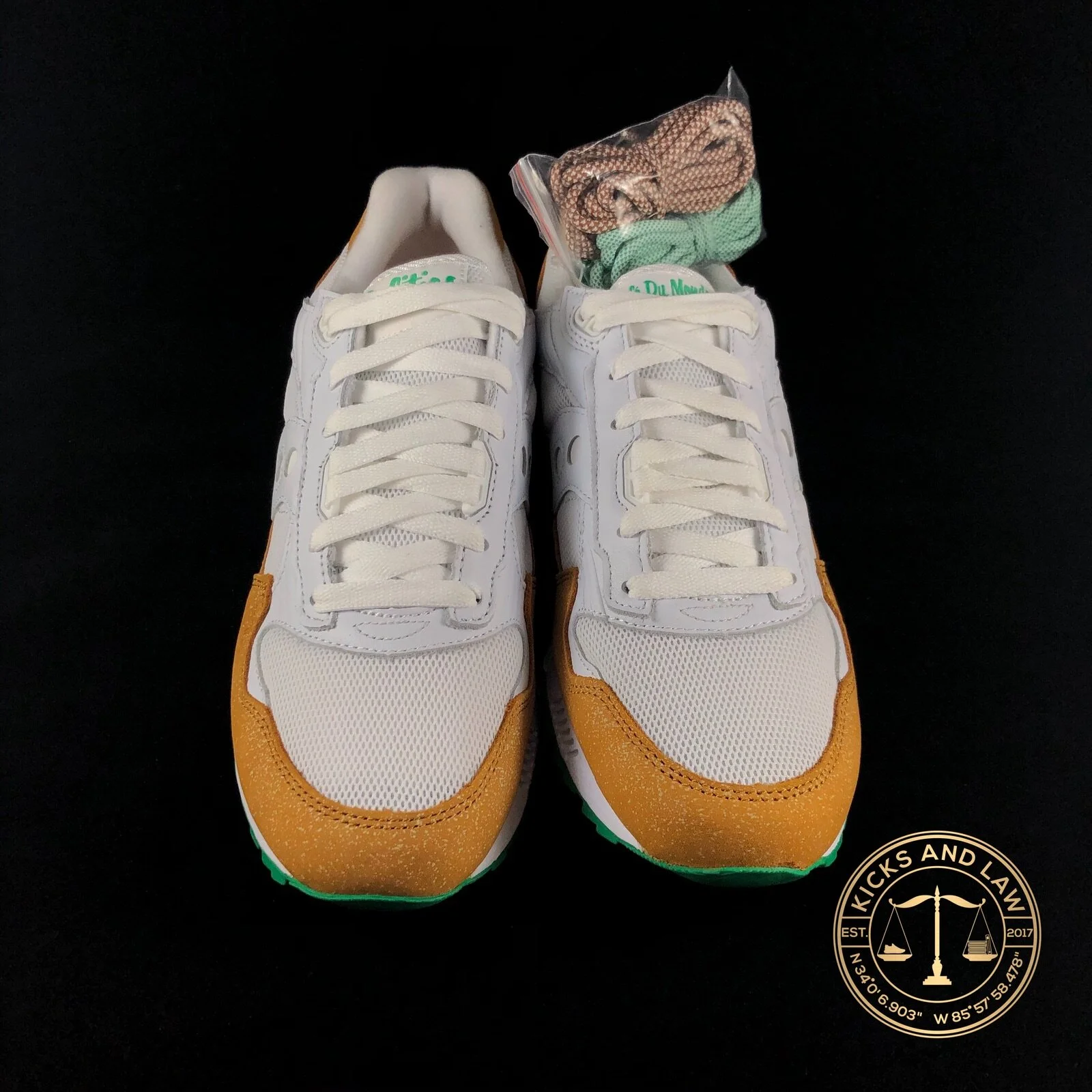 saucony shadow 5000 politics cafe du monde white