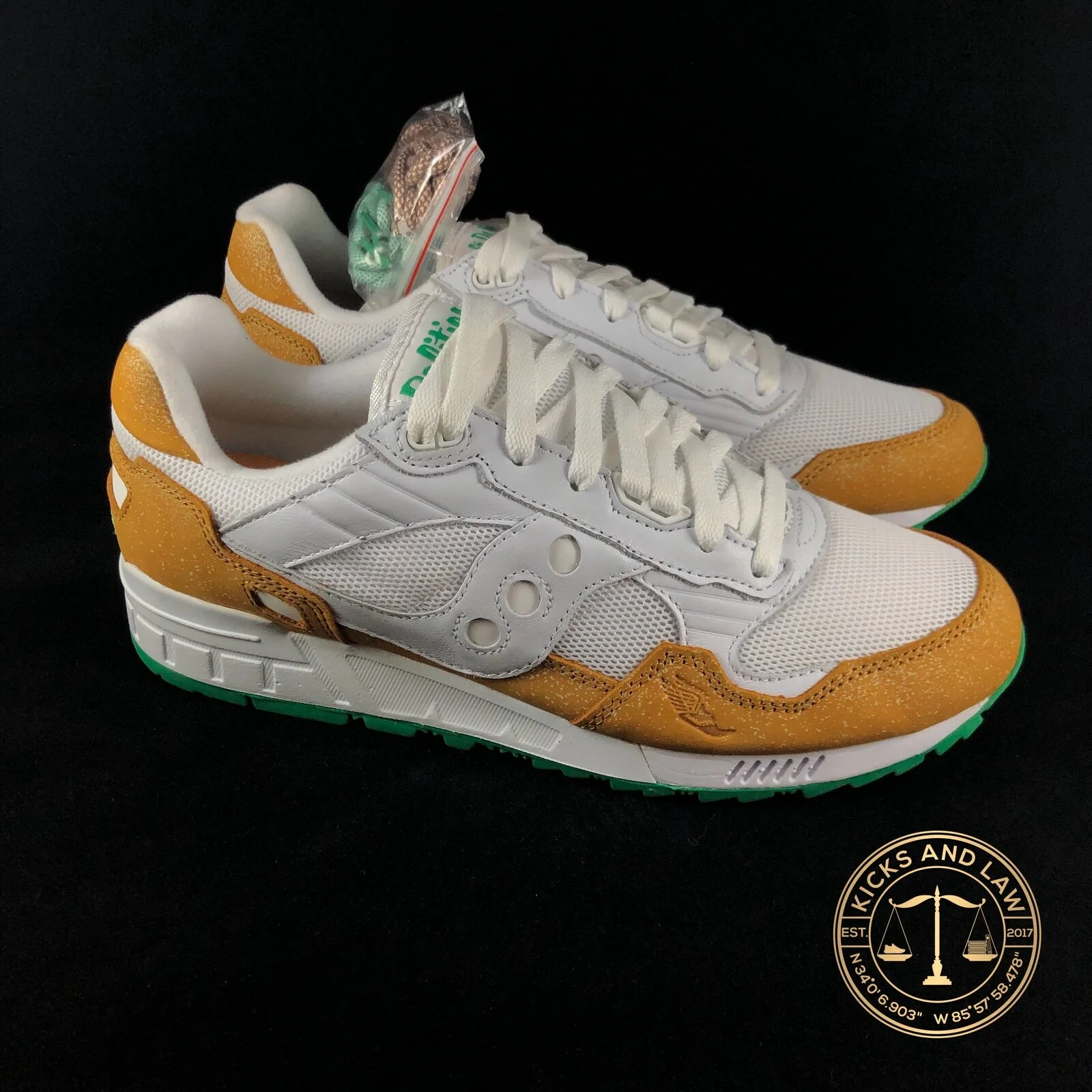 saucony shadow 5000 politics cafe du monde white