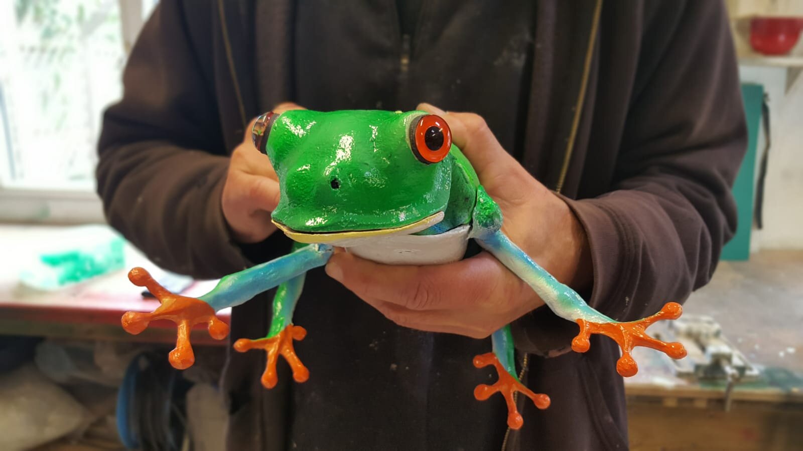 Large Creatures Tree Frog Puppet The Puppet Company 