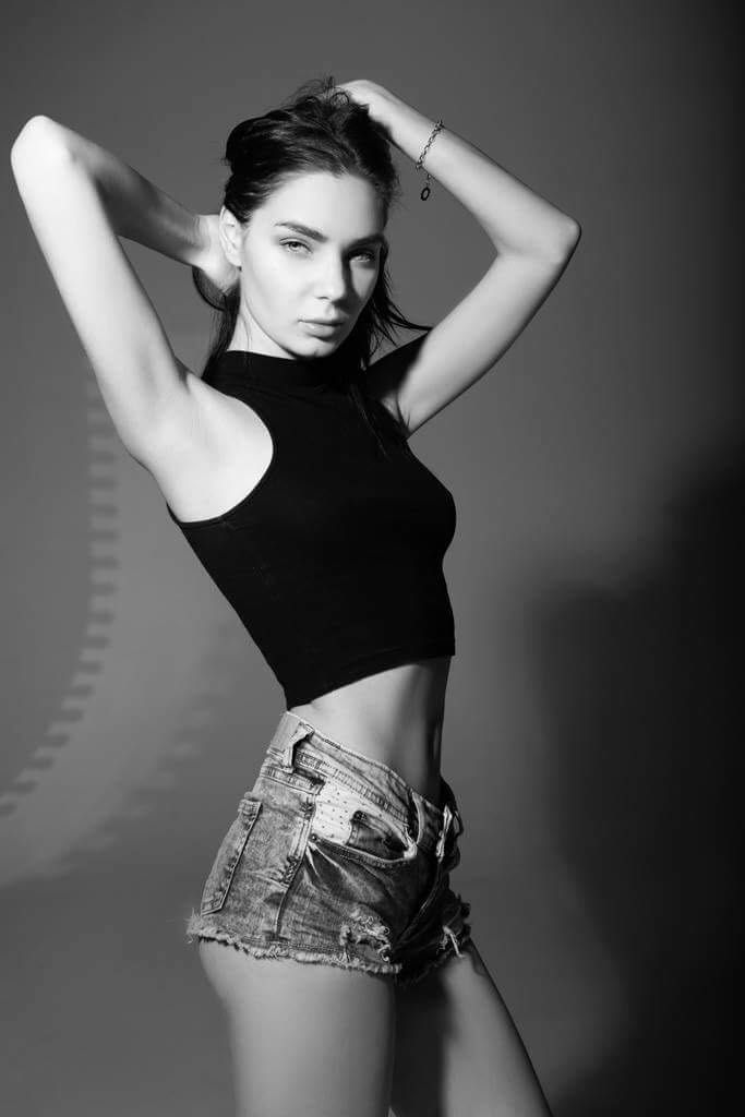 Model-sasha-01.png