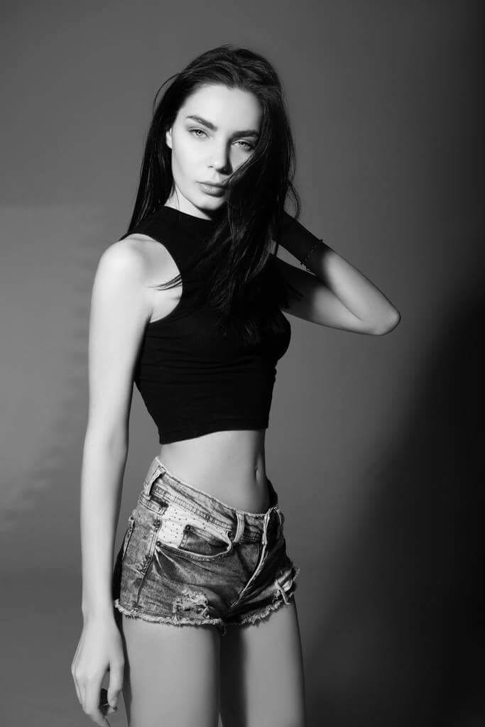 Model-sasha-03.png