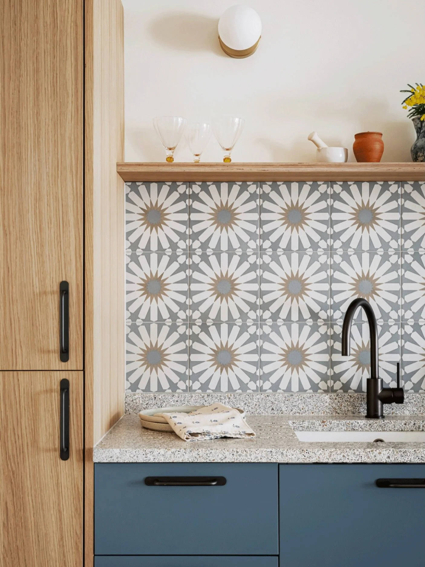 A first look at a kitchen we designed for a home in Clifton, Bristol.
The colour palette is a little glimpse of Spring on this Wintery day 🌼
&bull;
Later this week I will be sharing our design process for this lovely little project and the importanc