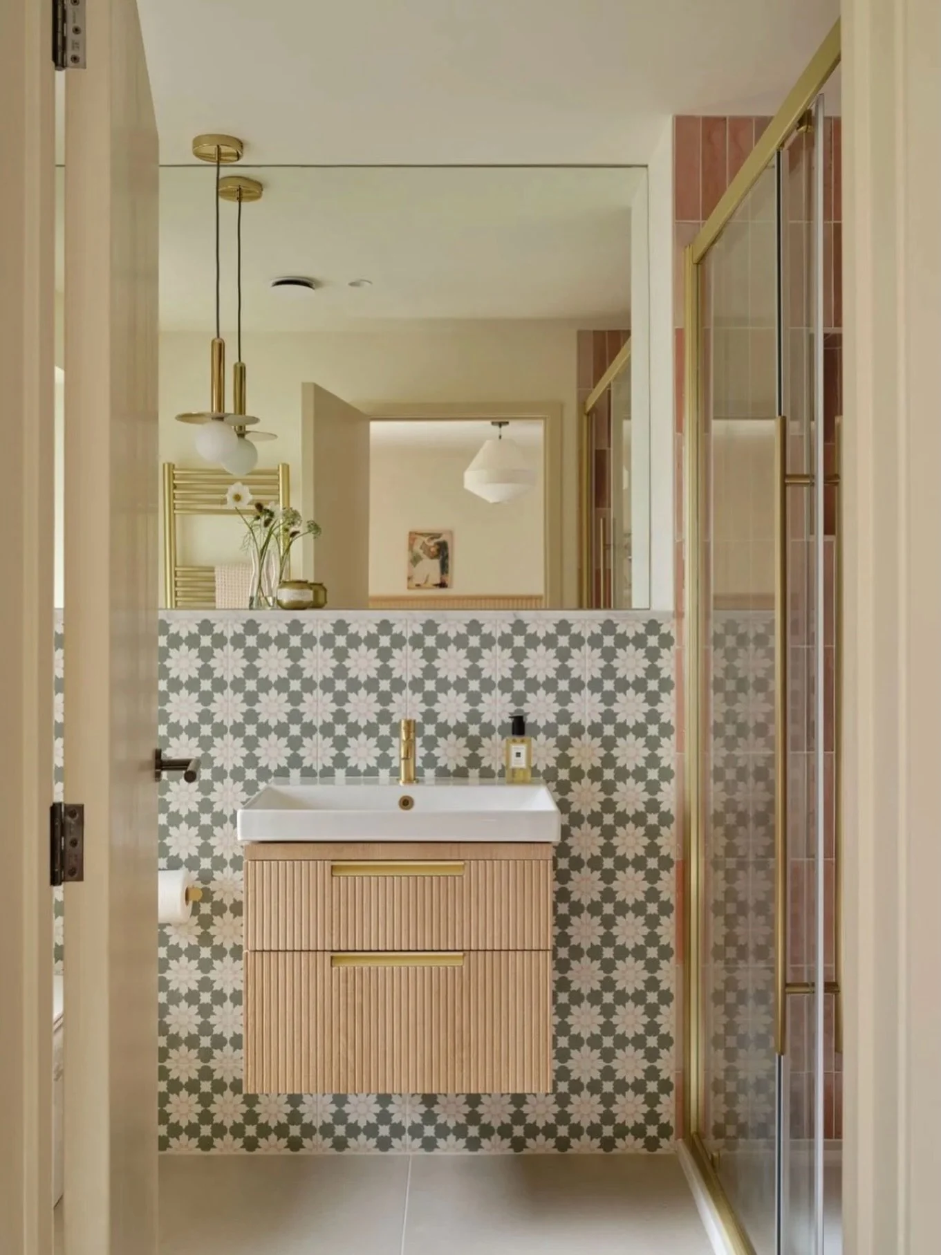 Bathrooms like kitchens can be tricky to get right! Although generally small spaces, bathrooms require careful consideration when deciding the layout, the spec of sanitary ware and the most suitable finishes and lighting for the space all whilst rema