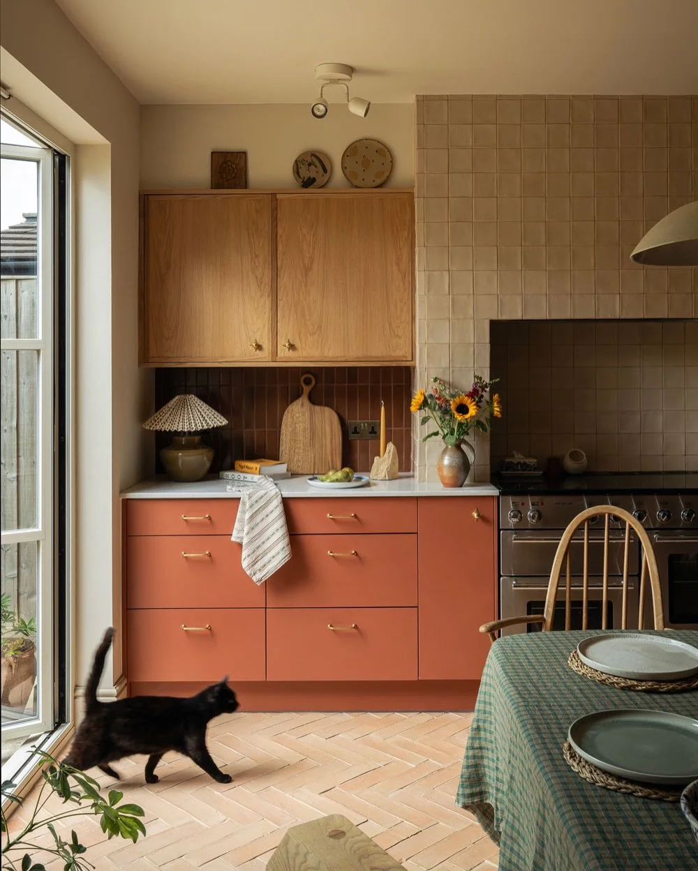 Excited to begin sharing images of a recently completed project in Knowle, Bristol- my own kitchen and utility extension 🐈&zwj;⬛ Swipe for a before!
&bull;
A contemporary design with a nod to a classic hard working farmhouse kitchen with warm tones 
