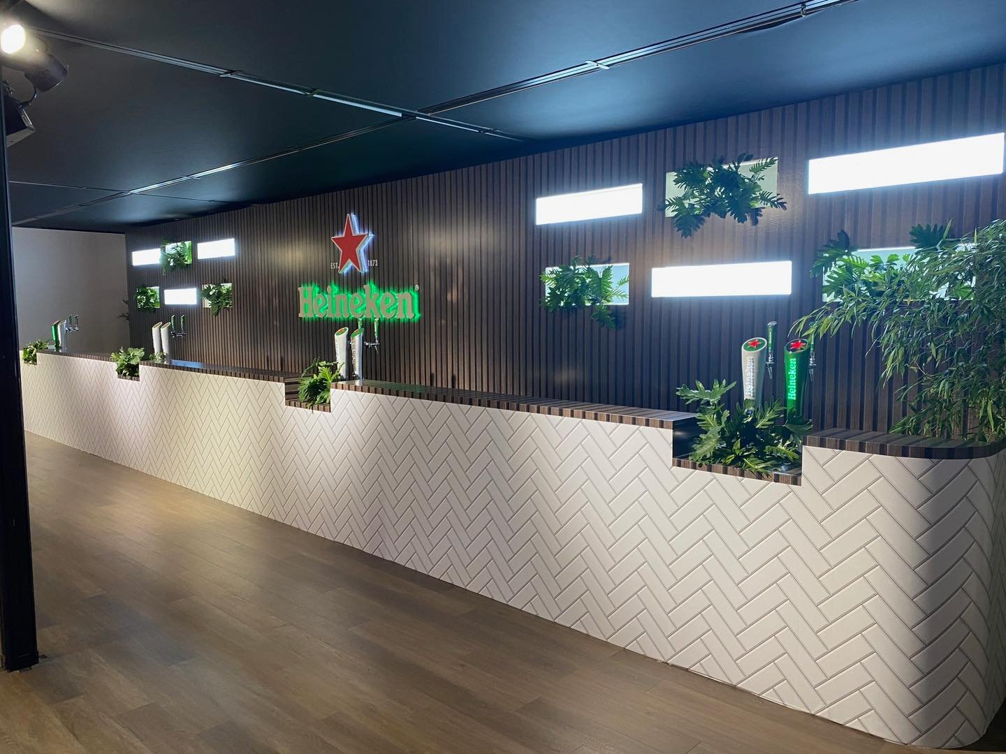 Heineken Bar | Melbourne GP 2023

In second position we have the @heineken Bar!
Situated within the @marriottbonvoy lounge, this was the hottest location to be at over the GP weekend. 

Client: @thevalentinagroupagency 
Design: @thevalentinagroupagen