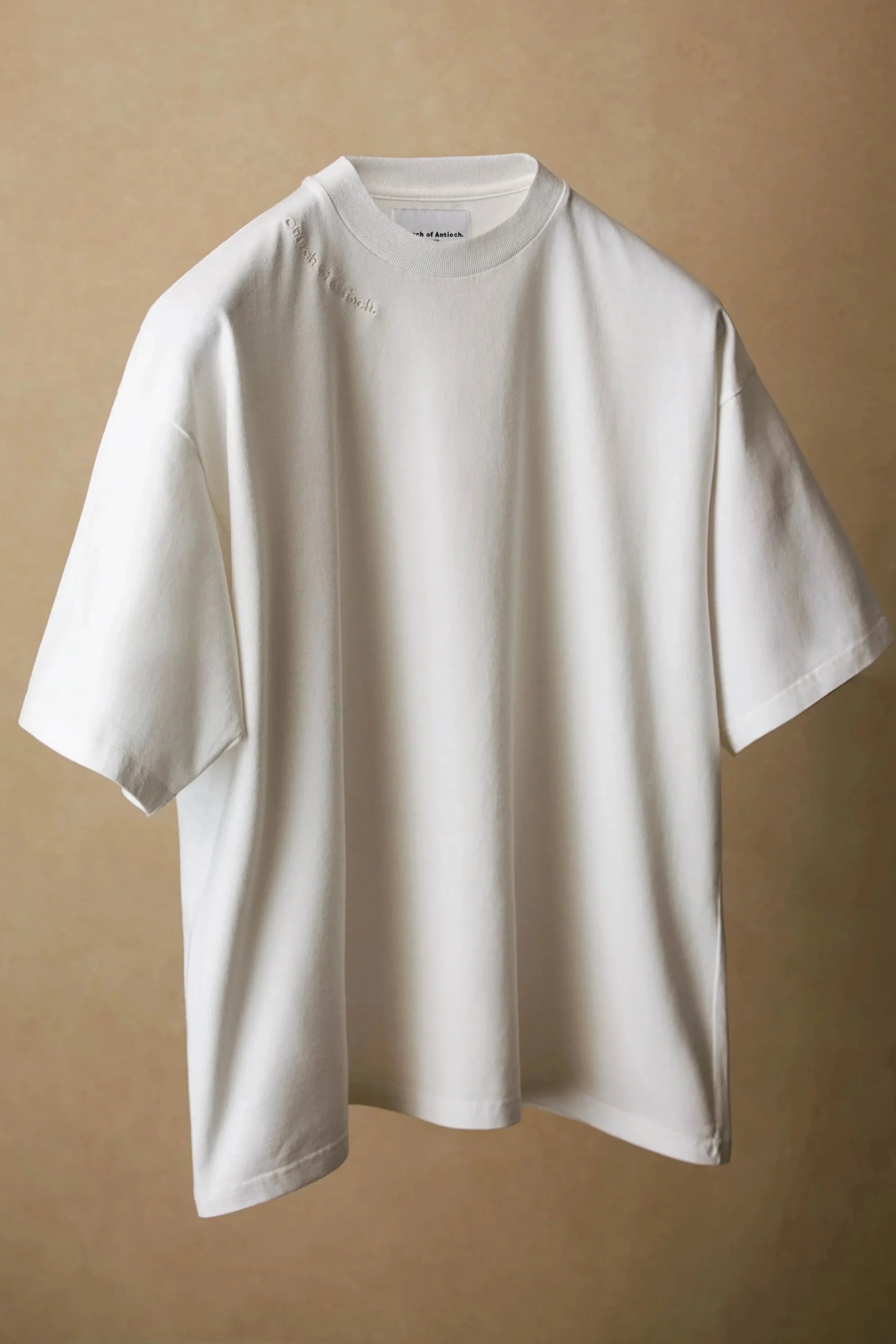 DONOVAN TEE IN WHITE