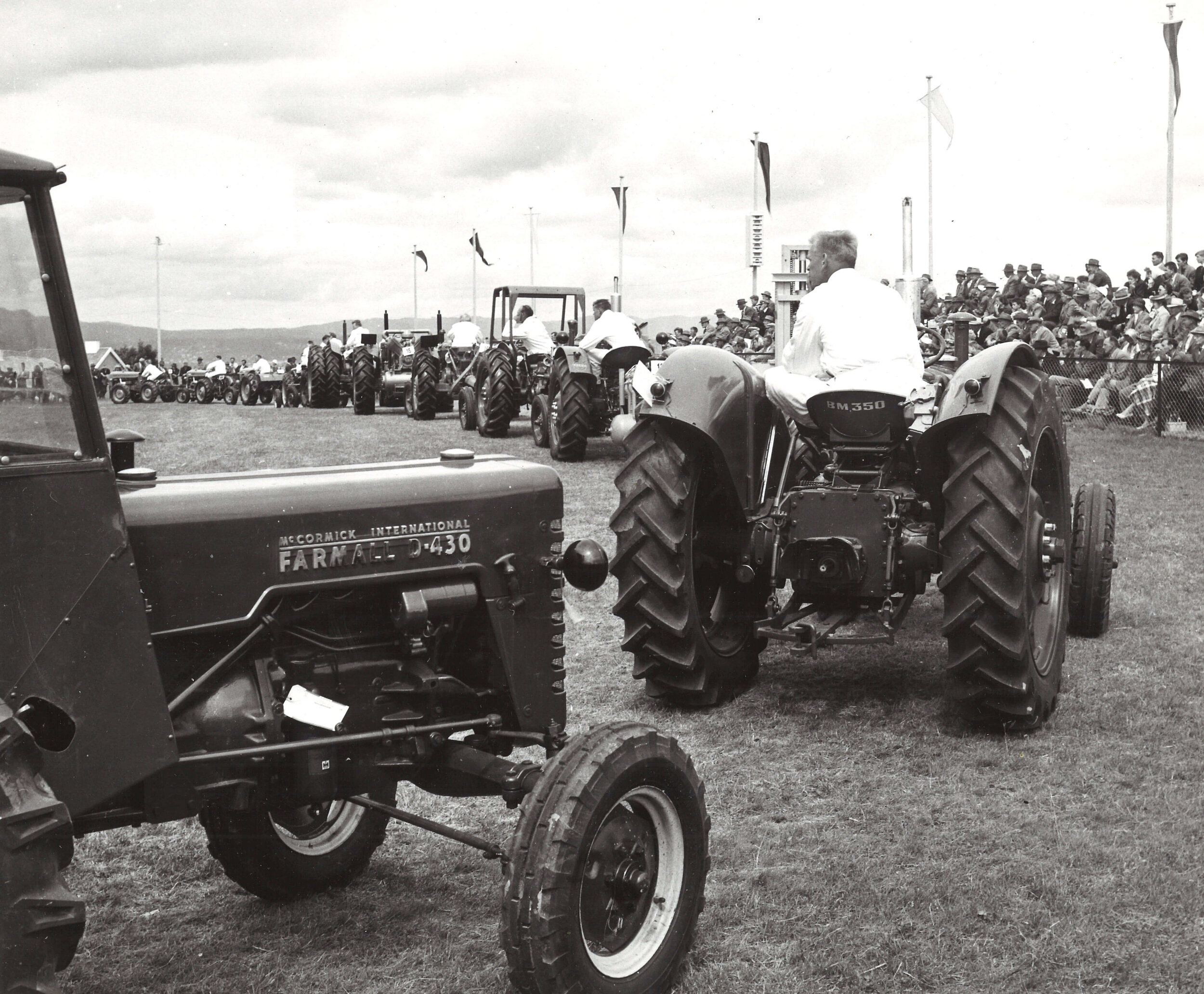  Ekebergutstillingen skulle bidra til å akselerere den mekaniske utviklingen i landbruket. I 1959 var det 50.000 traktorer i Norge mot 10.000 10 år tidligere (i dag har Norge 284.679 traktorer iflg SSB-tall per 31.12.2018). 