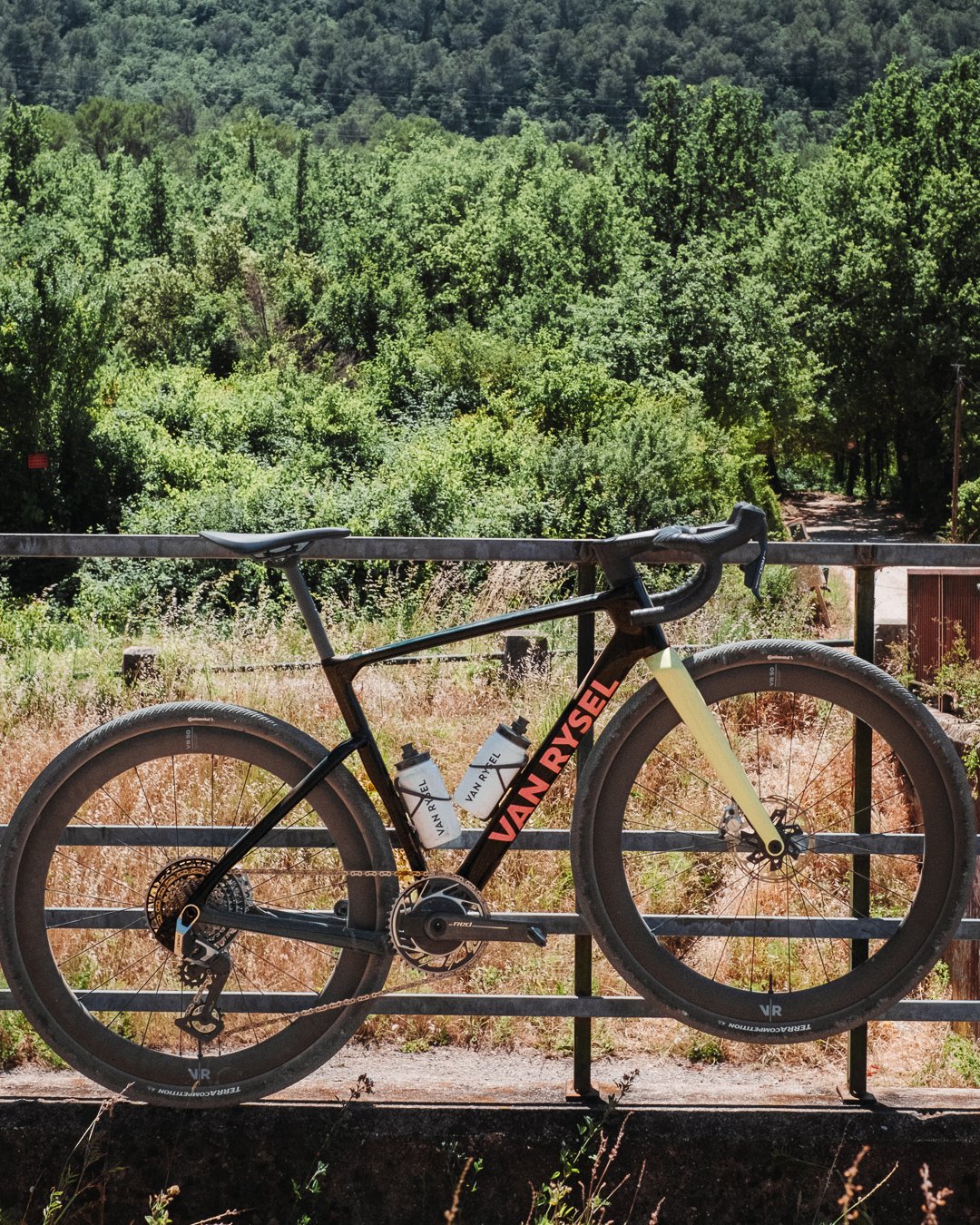 Van Rysel RCR G Gravel bike