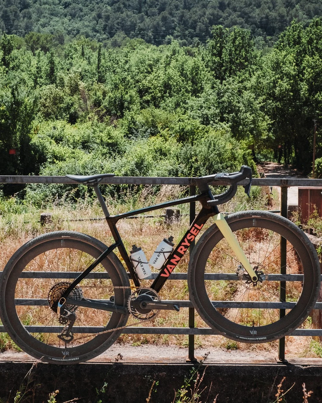 Van Rysel RCR-G Gravel Bike