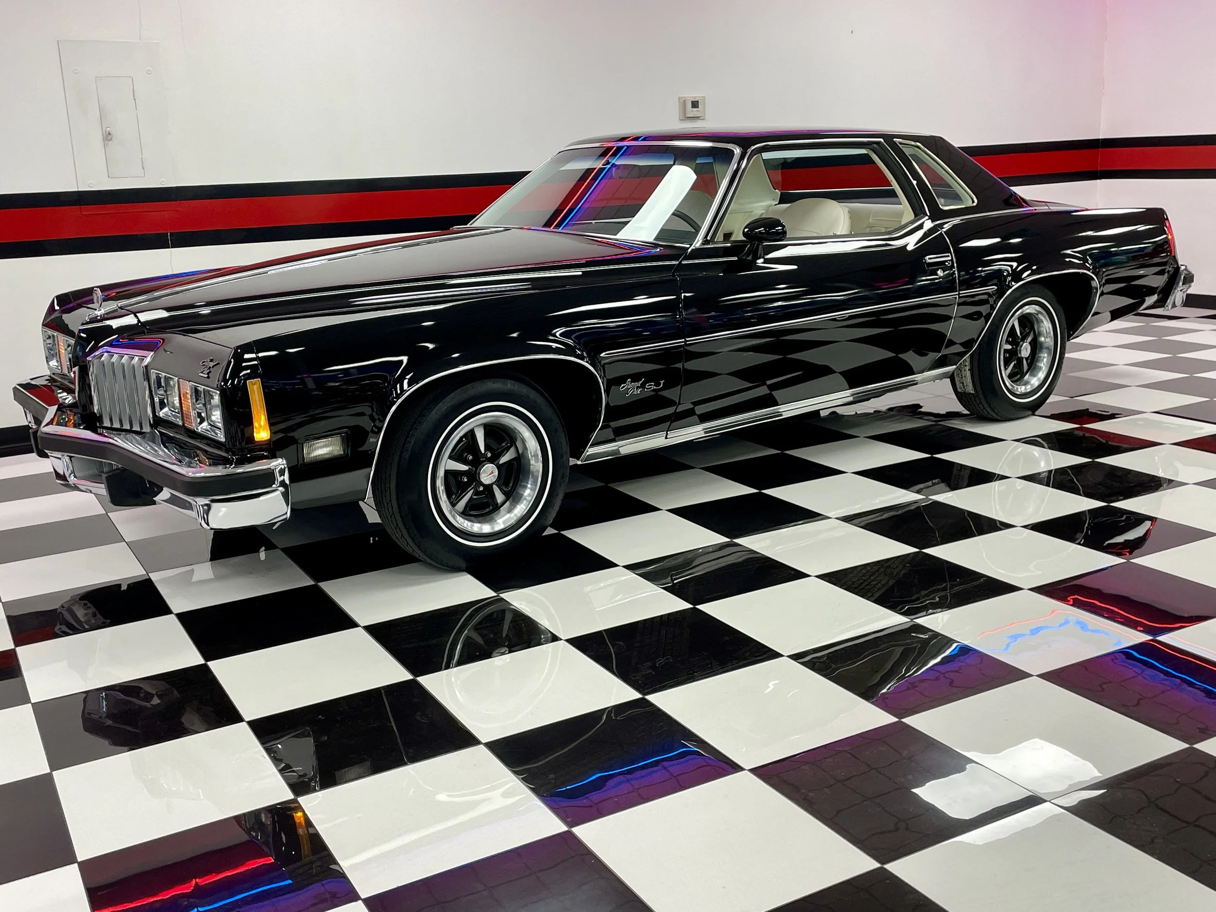 1977 Pontiac Grand Prix SJ