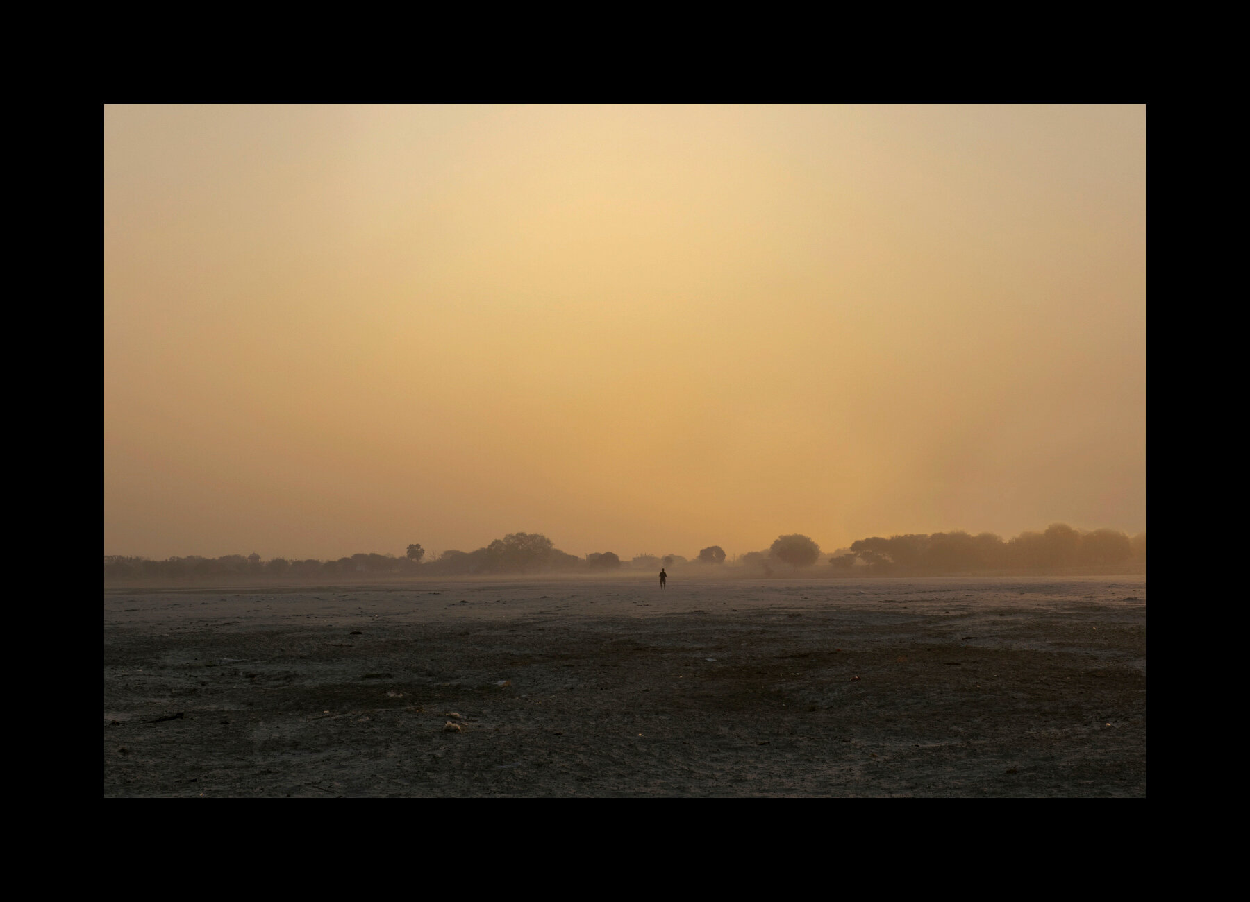  Early morning beach walk along the Ganges River in Varanasi, India. 2019 