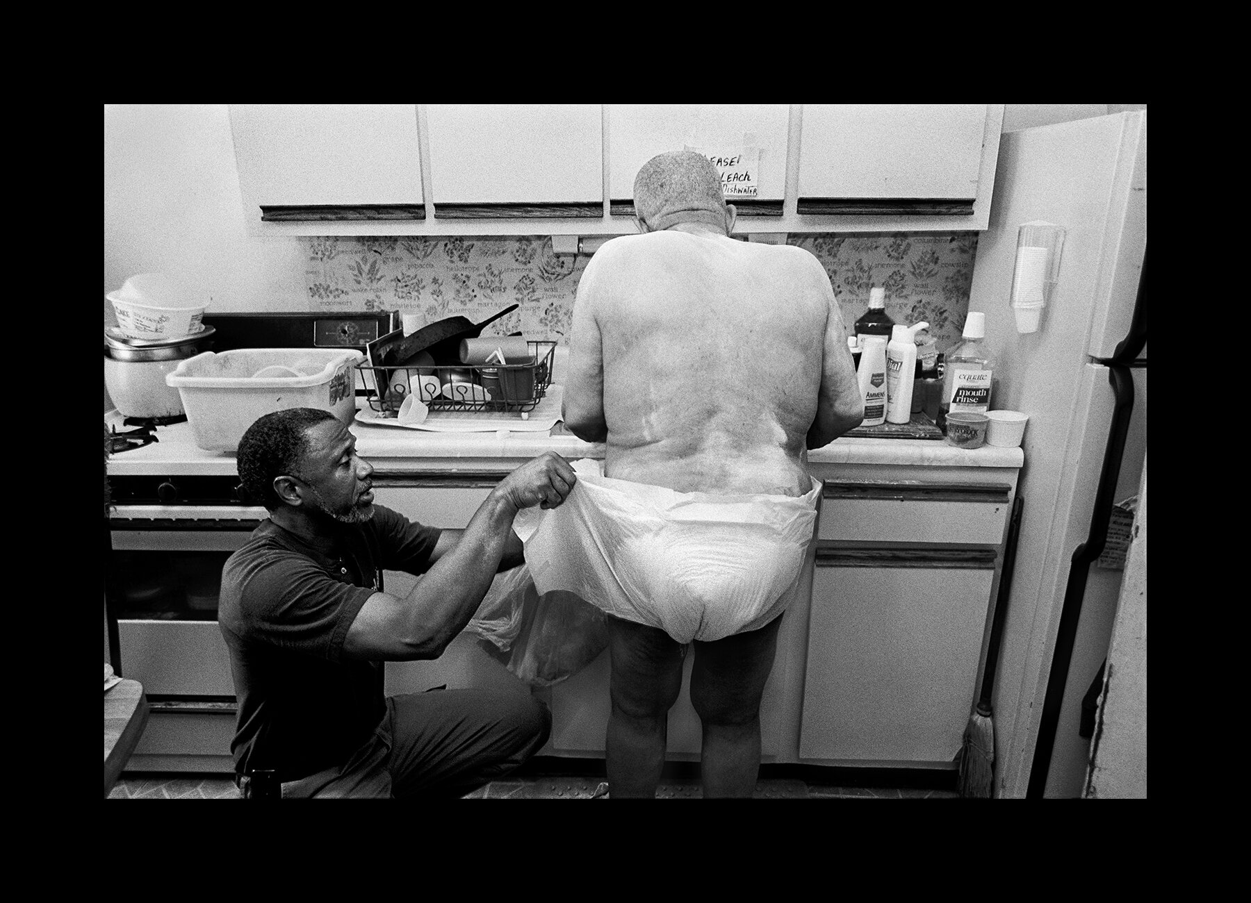  81-year-old veteran James Bowlding is cared for by his son at home in Washington, D.C. 2000 