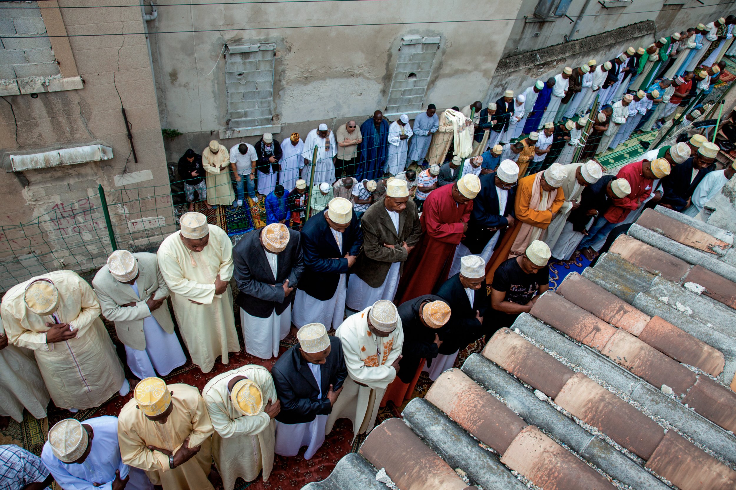  Camorians gather at the Mosque of Gaillard/Felix Pyat for Friday prayers in Marseille, France on Sept. 17, 2010. 