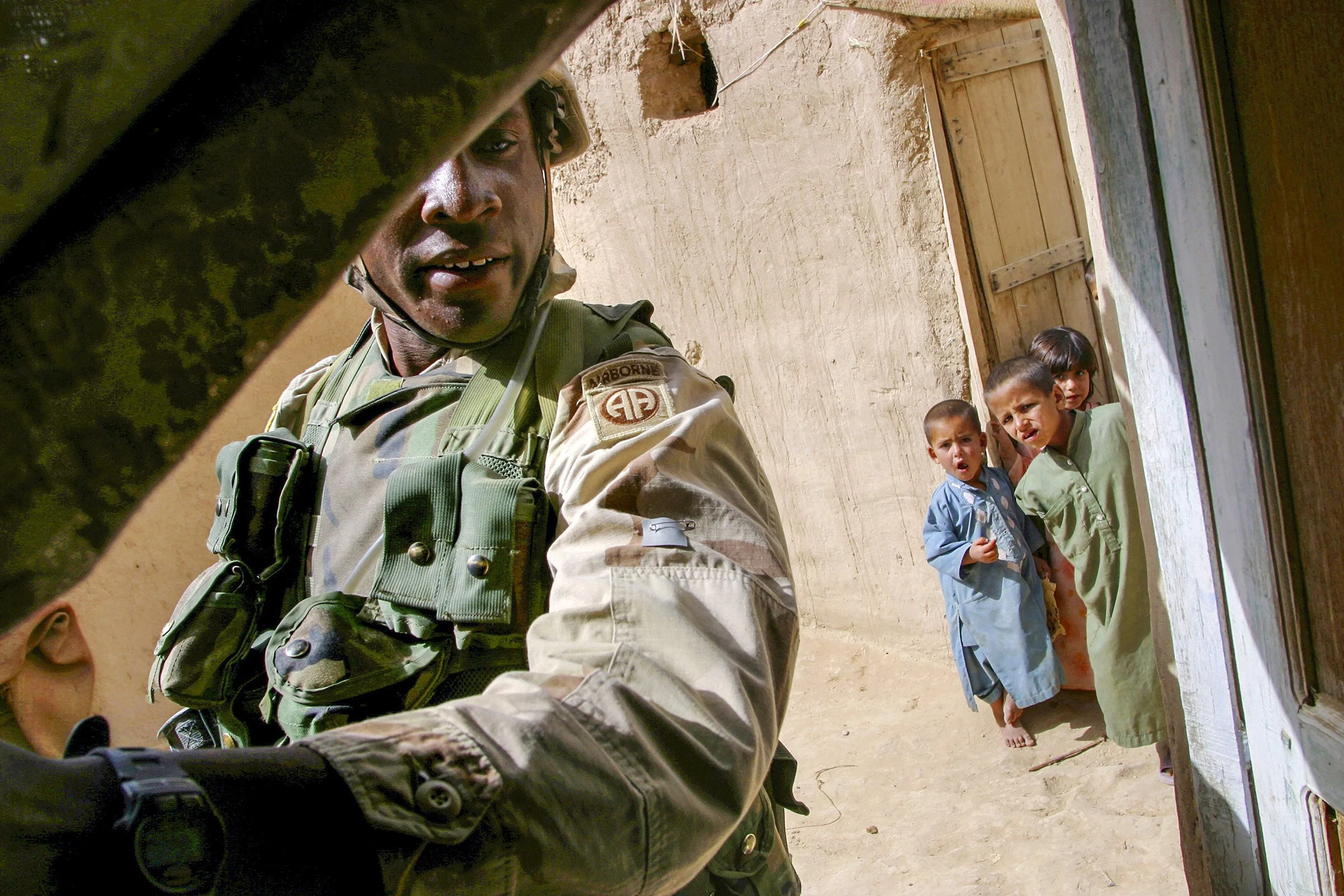 044_Visual Riffs.jpg