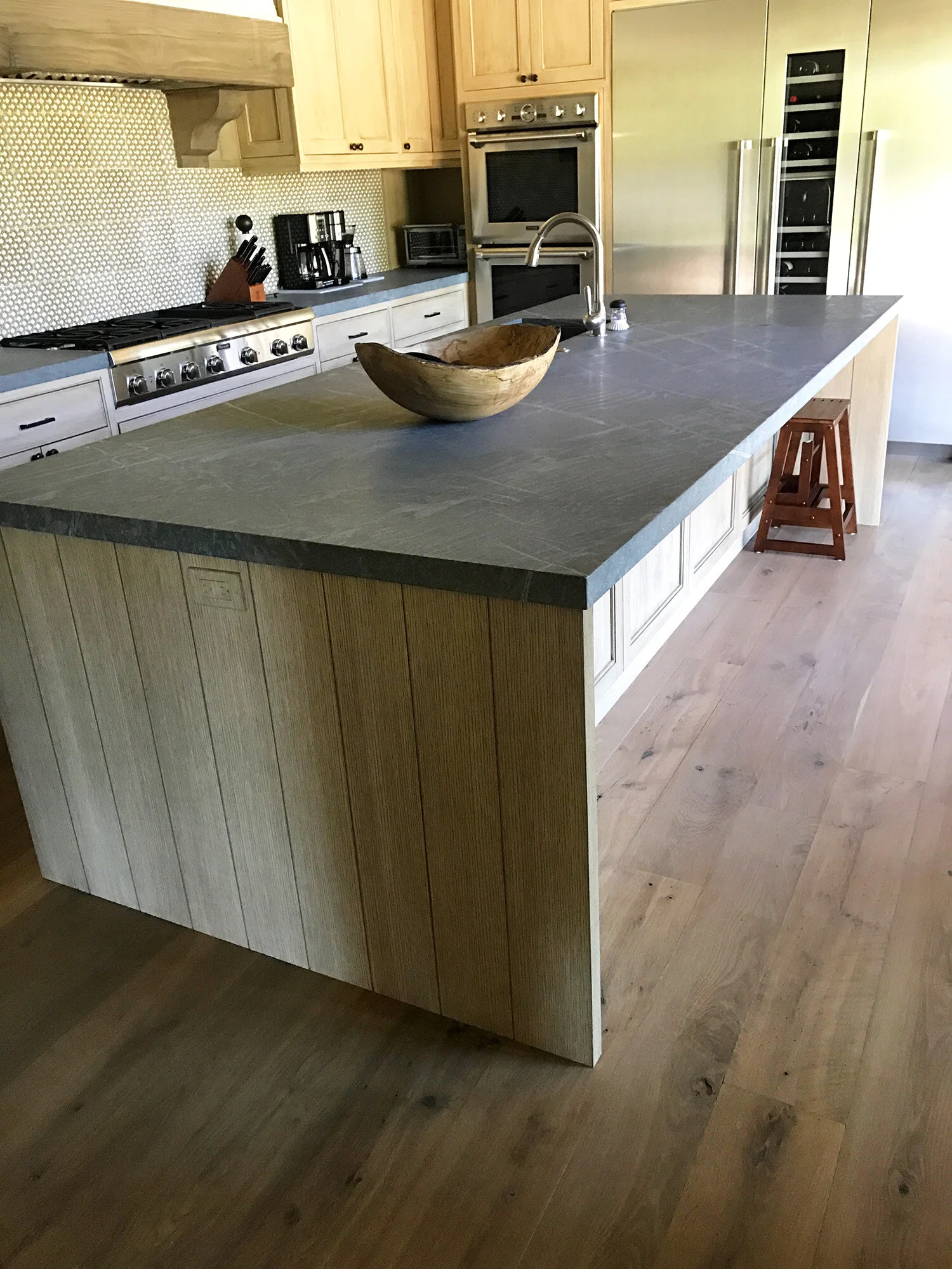 Cabinets_1-2.JPG