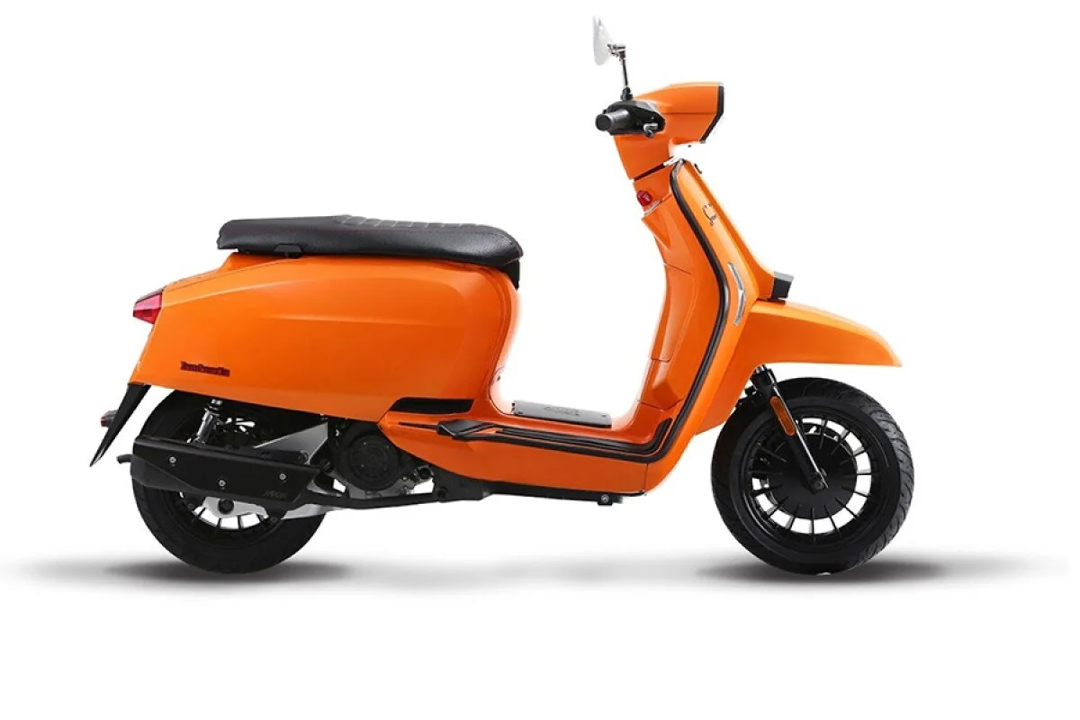 Lambretta V 125 Special Flex Fender Orange — CMS Motorcycles Exeter
