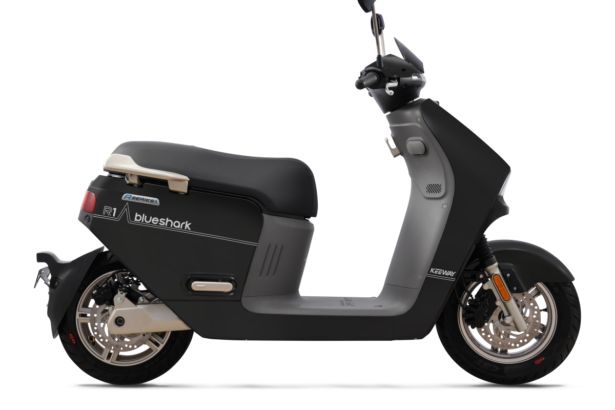 black-823.jpg