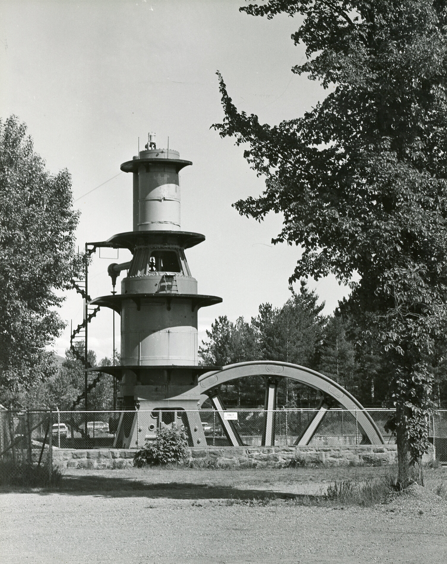 Cornish Pumping Engine, Ludington Shaft, Chapin Mine, William Erickson Photo, exposed with trees, ca. 1940.jpg