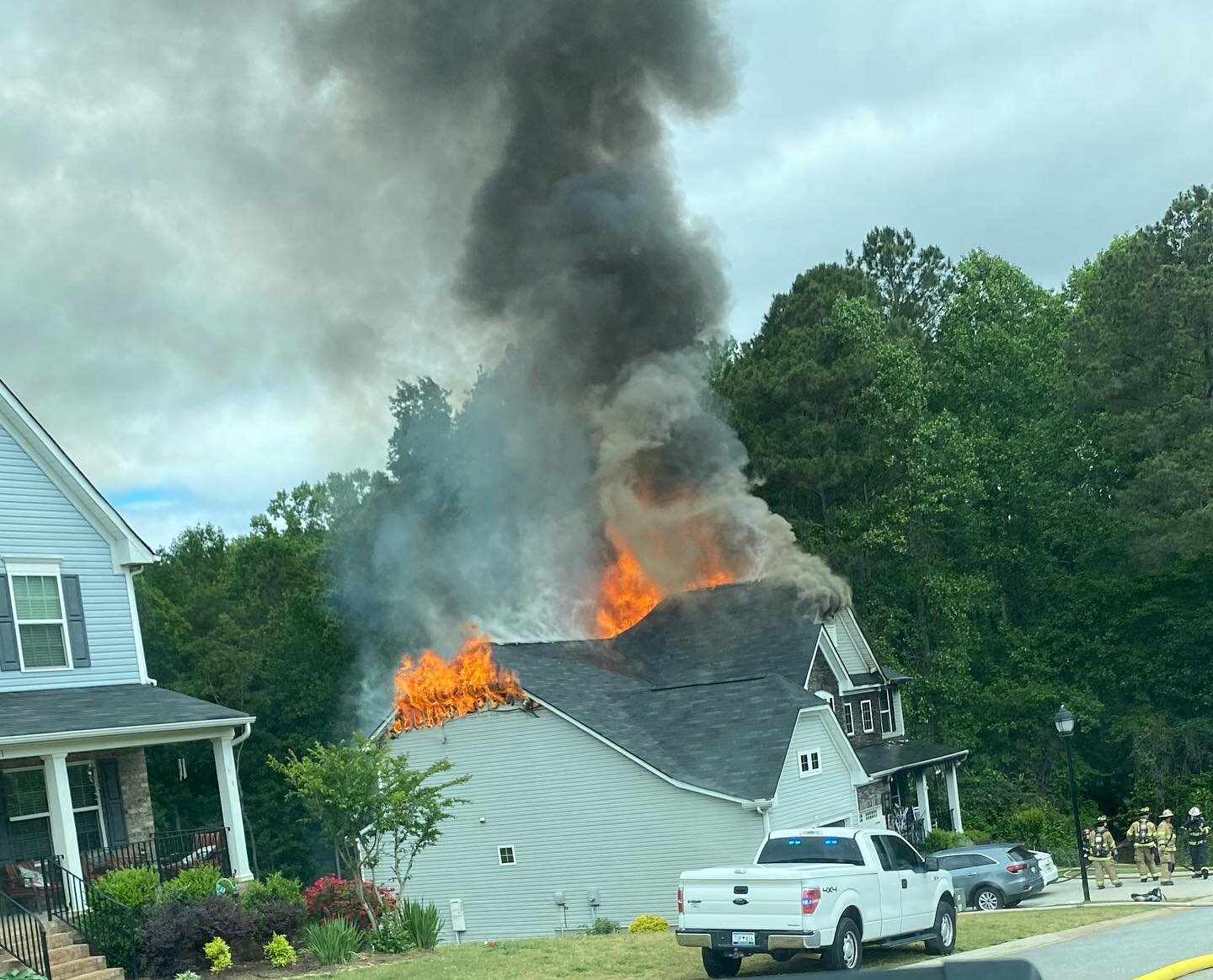 ** RESIDENTIAL STRUCTURE FIRE **

Yesterday around noon, Station 7 was dispatched to assist Three &amp; Twenty Station 19 and Wren Station 24 with a reported structure fire. Upon arrival, crews advised heavy smoke and fire showing. It was determined 