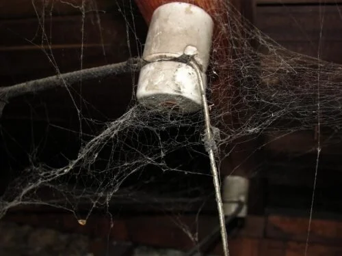 Knob and tube wiring concerns: safety and insurance