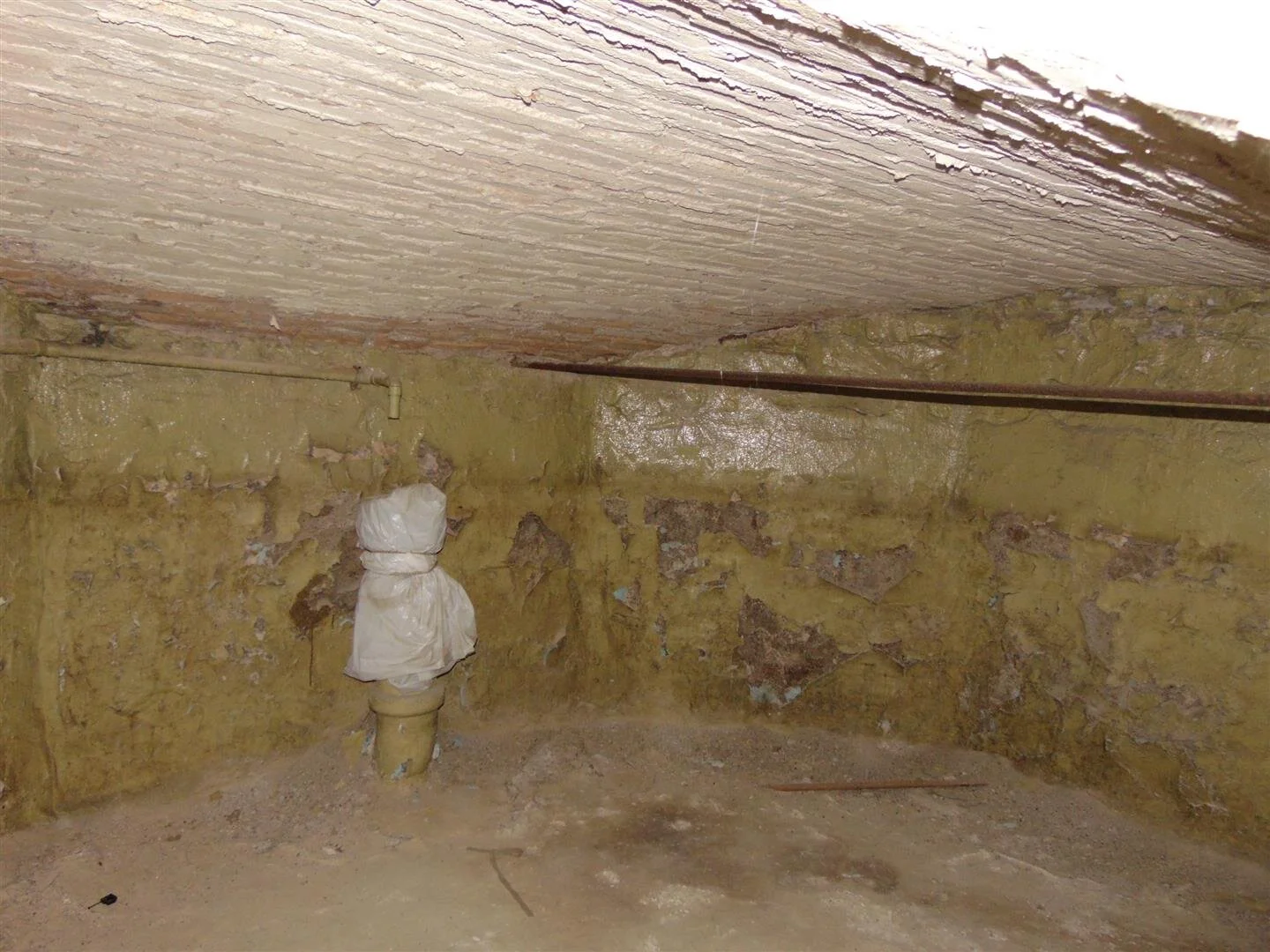 Empty Cistern.JPG