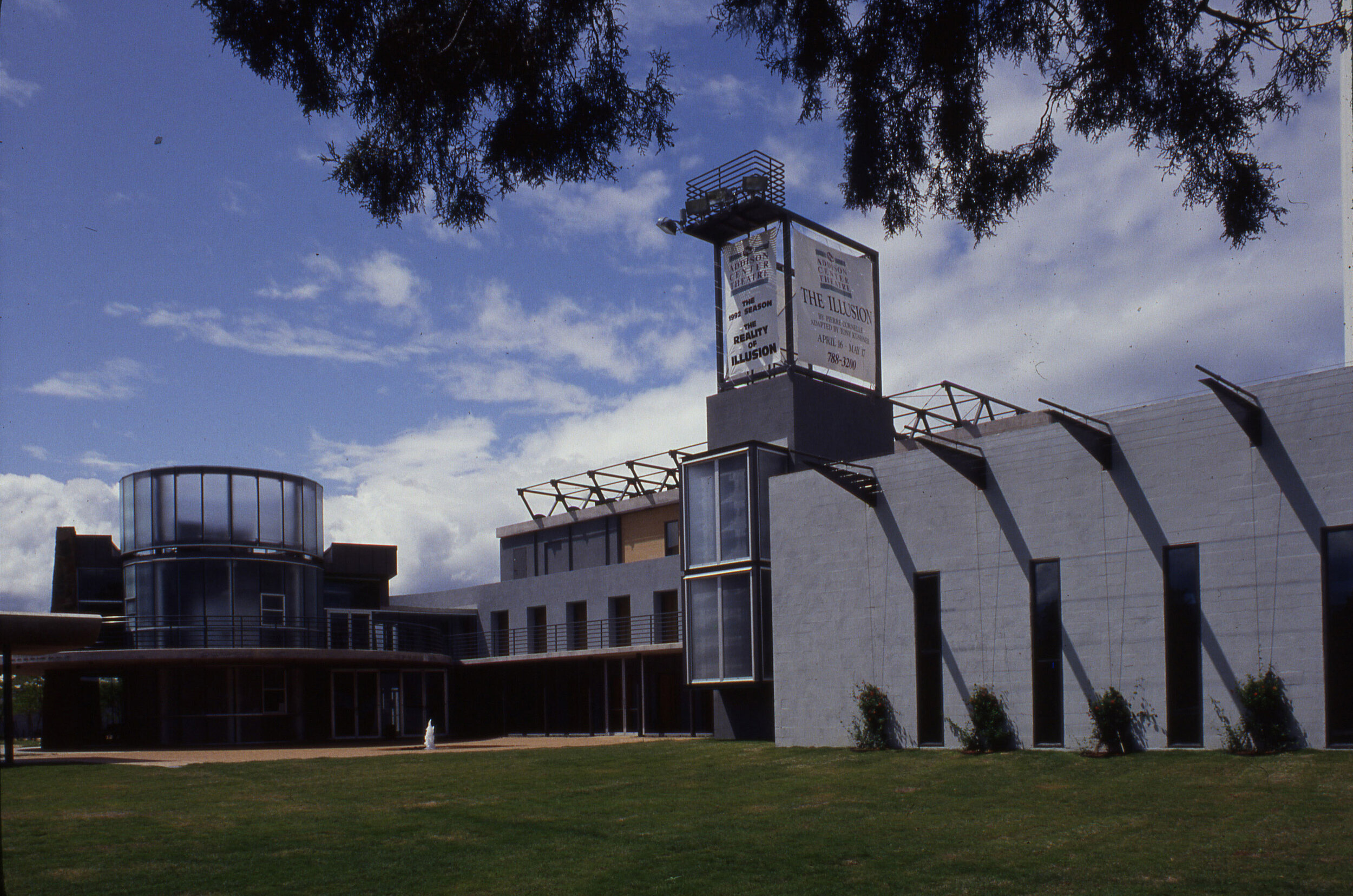 Addison-Conference-and-Theatre-Center_Exterior-2---James-F.jpg