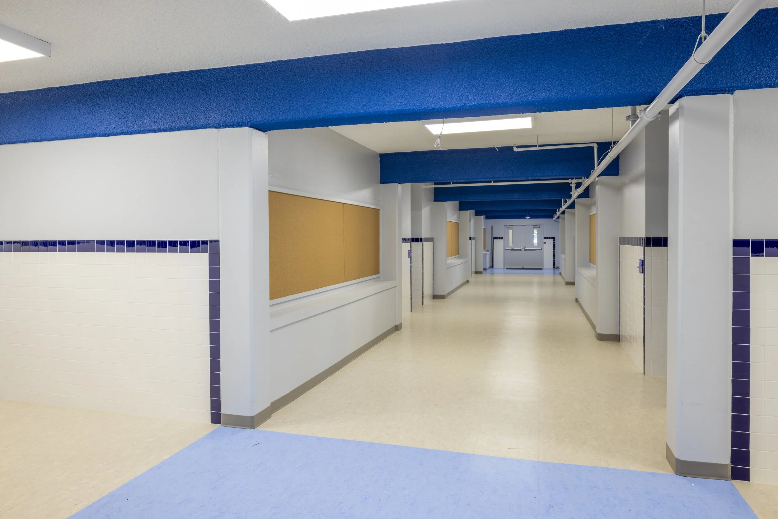 Waelder Junior High School Building