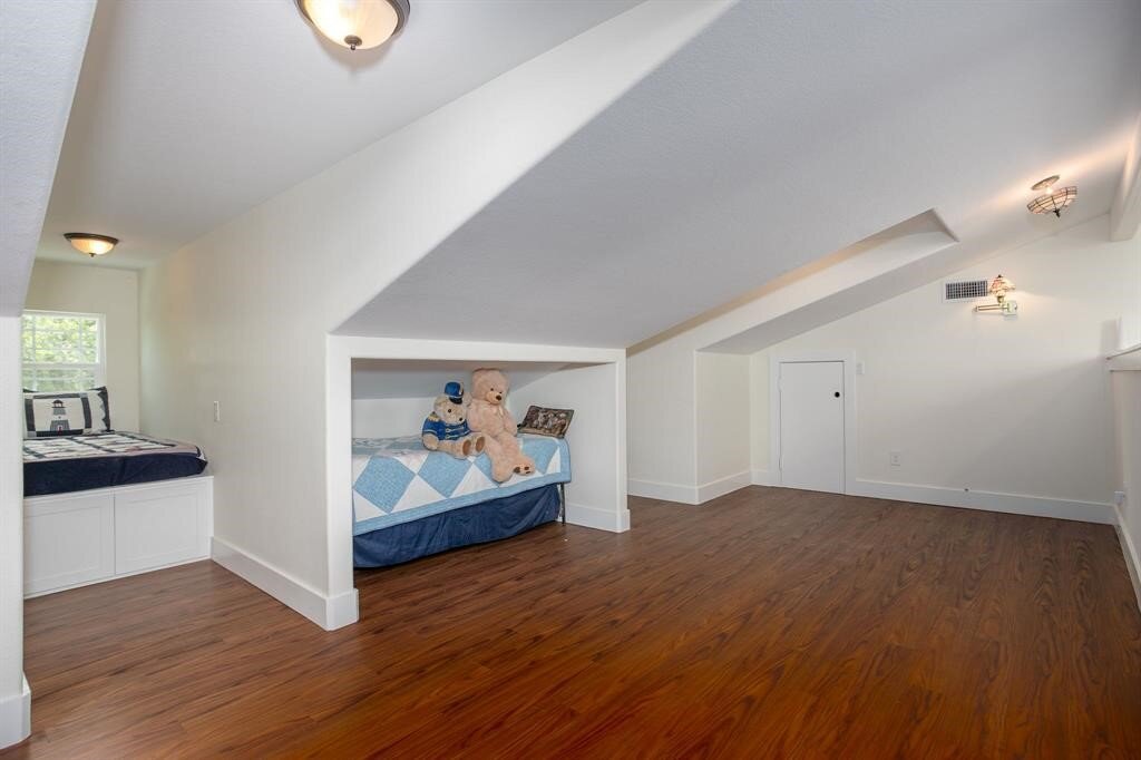 Putnam Builders Unique Second Street San Leon Custom Child’s Room Residential Beach Home Kemah, Texas Construction
