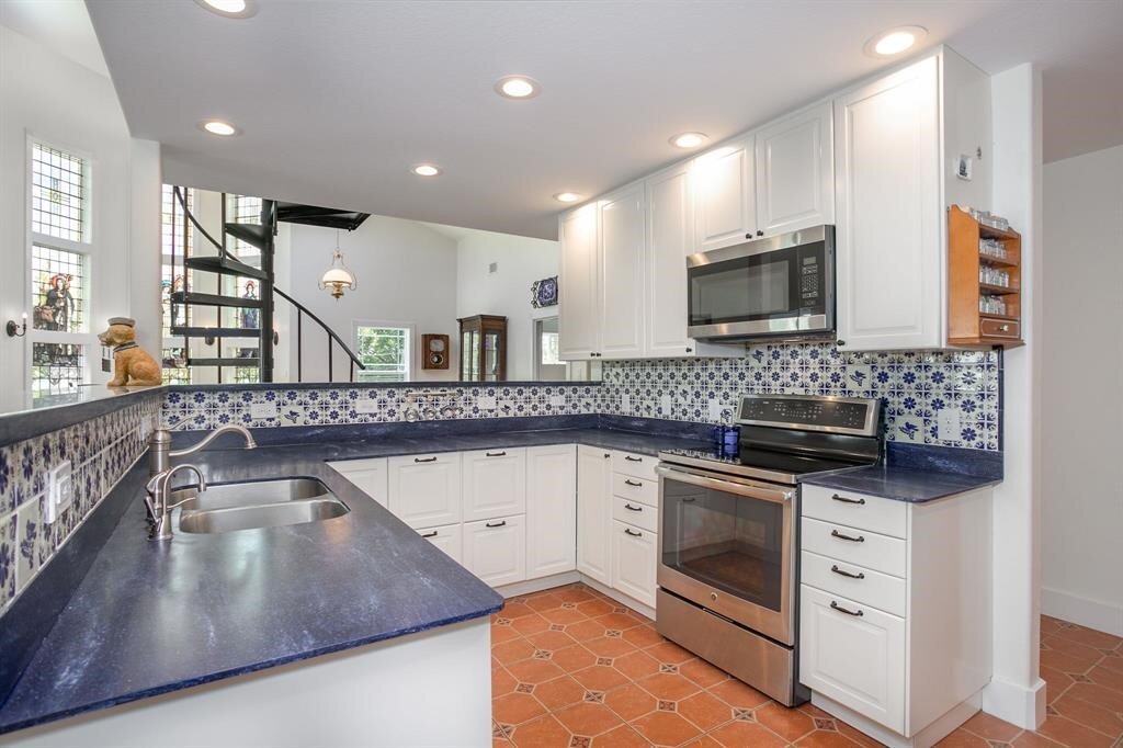 Putnam Builders Unique Kitchen Second Street San Leon Custom Residential Beach Home Kemah, Texas Construction
