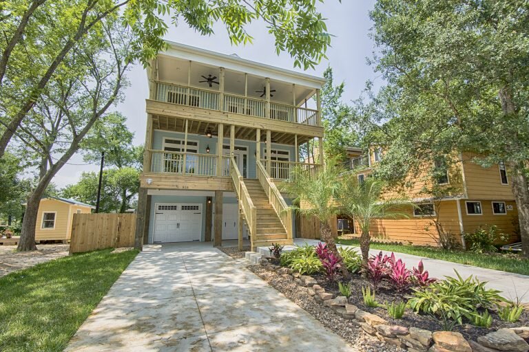 Putnam Builders Ivy House A Custom Residential Luxury Beach Home Kemah, Texas Construction