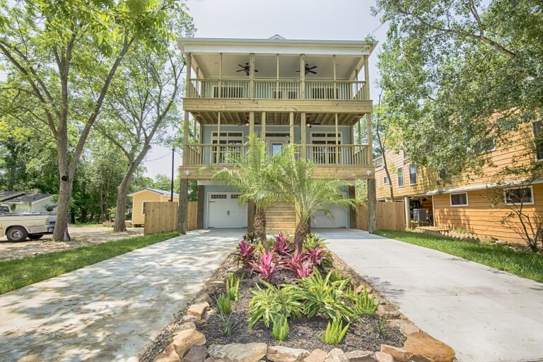 Putnam Builders Ivy House A Custom Residential Luxury Beach Home Kemah, Texas Construction